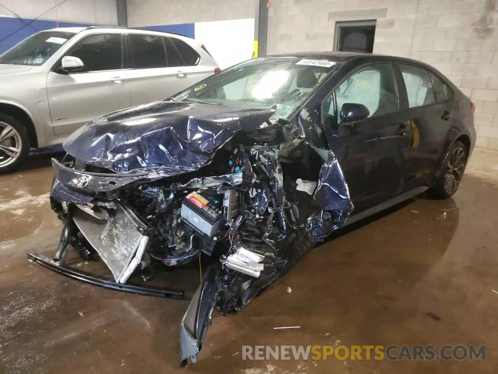 2 Photograph of a damaged car 5YFT4RCE9LP048636 TOYOTA COROLLA 2020