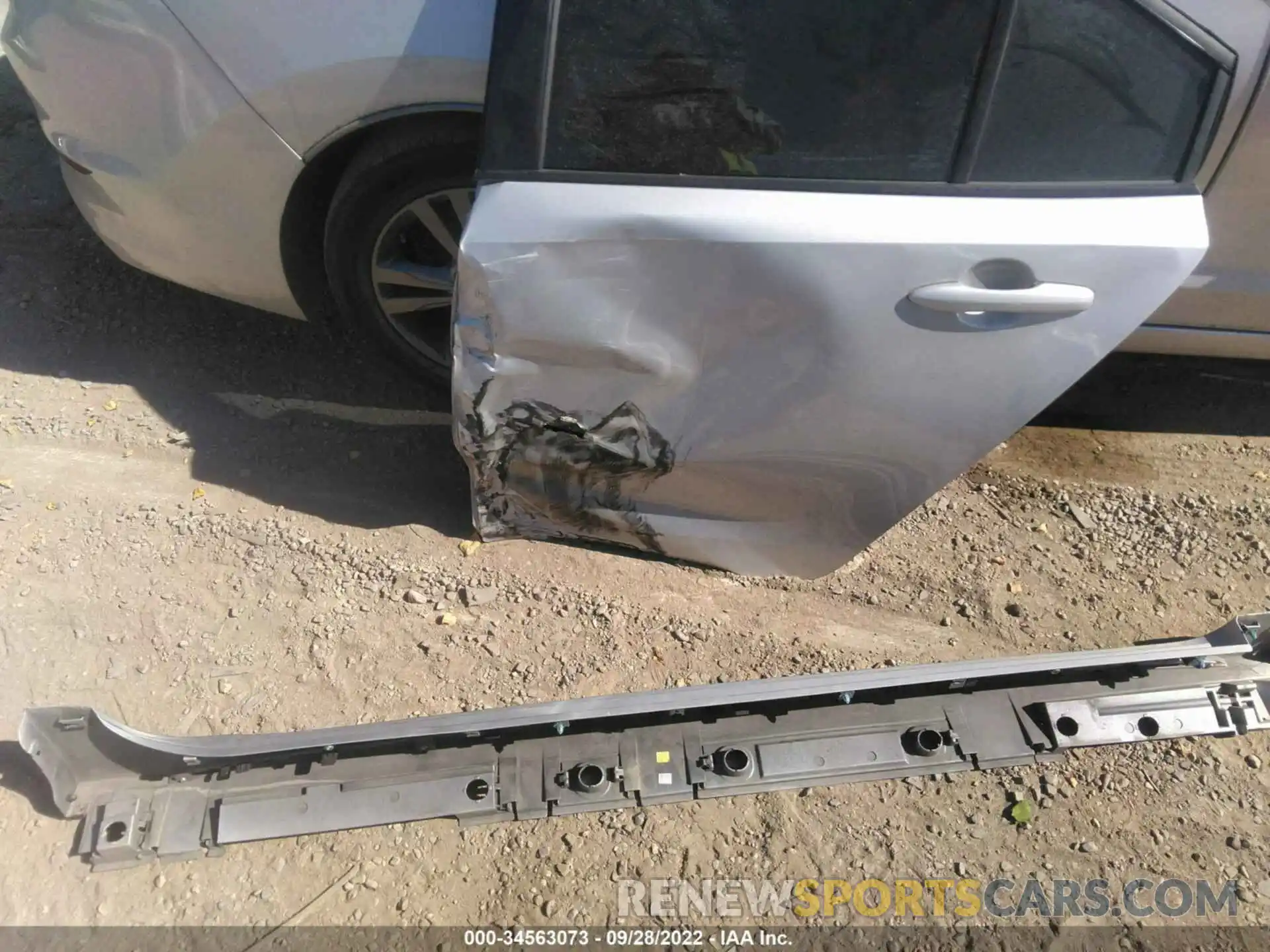 12 Photograph of a damaged car 5YFT4RCEXLP010350 TOYOTA COROLLA 2020