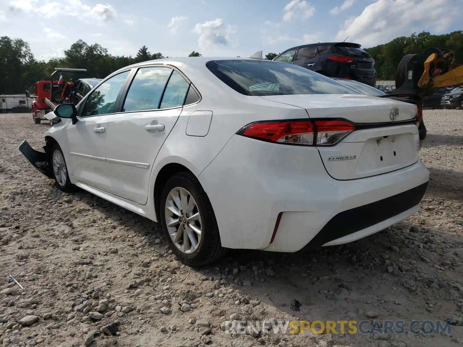 3 Photograph of a damaged car 5YFVPRAE1LP091015 TOYOTA COROLLA 2020