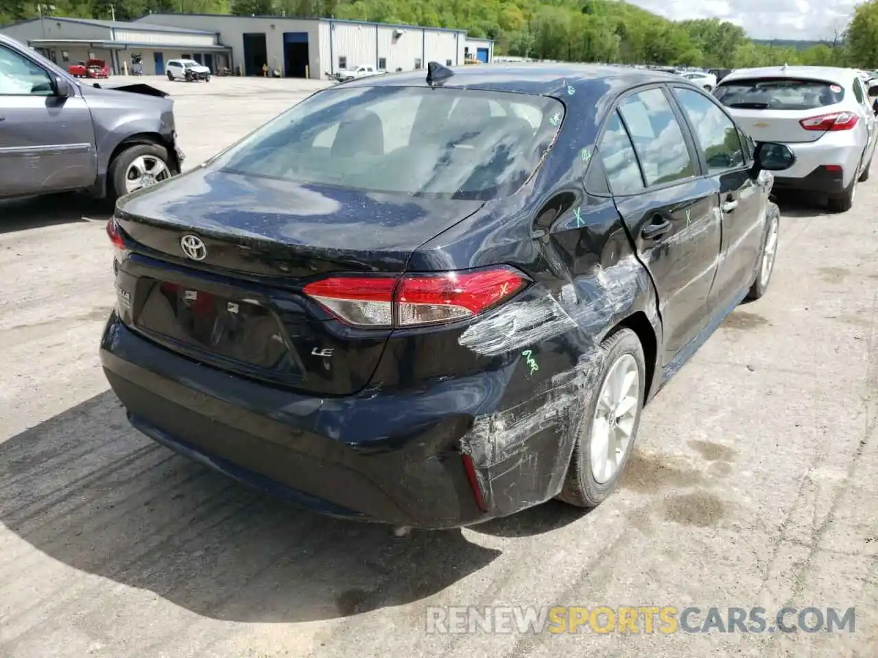 4 Photograph of a damaged car 5YFVPRAE1LP092455 TOYOTA COROLLA 2020