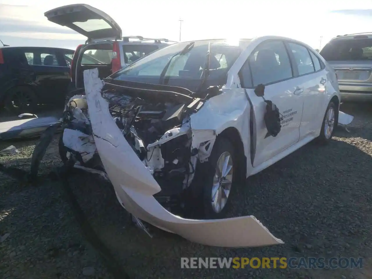 2 Photograph of a damaged car 5YFVPRAE1LP137376 TOYOTA COROLLA 2020