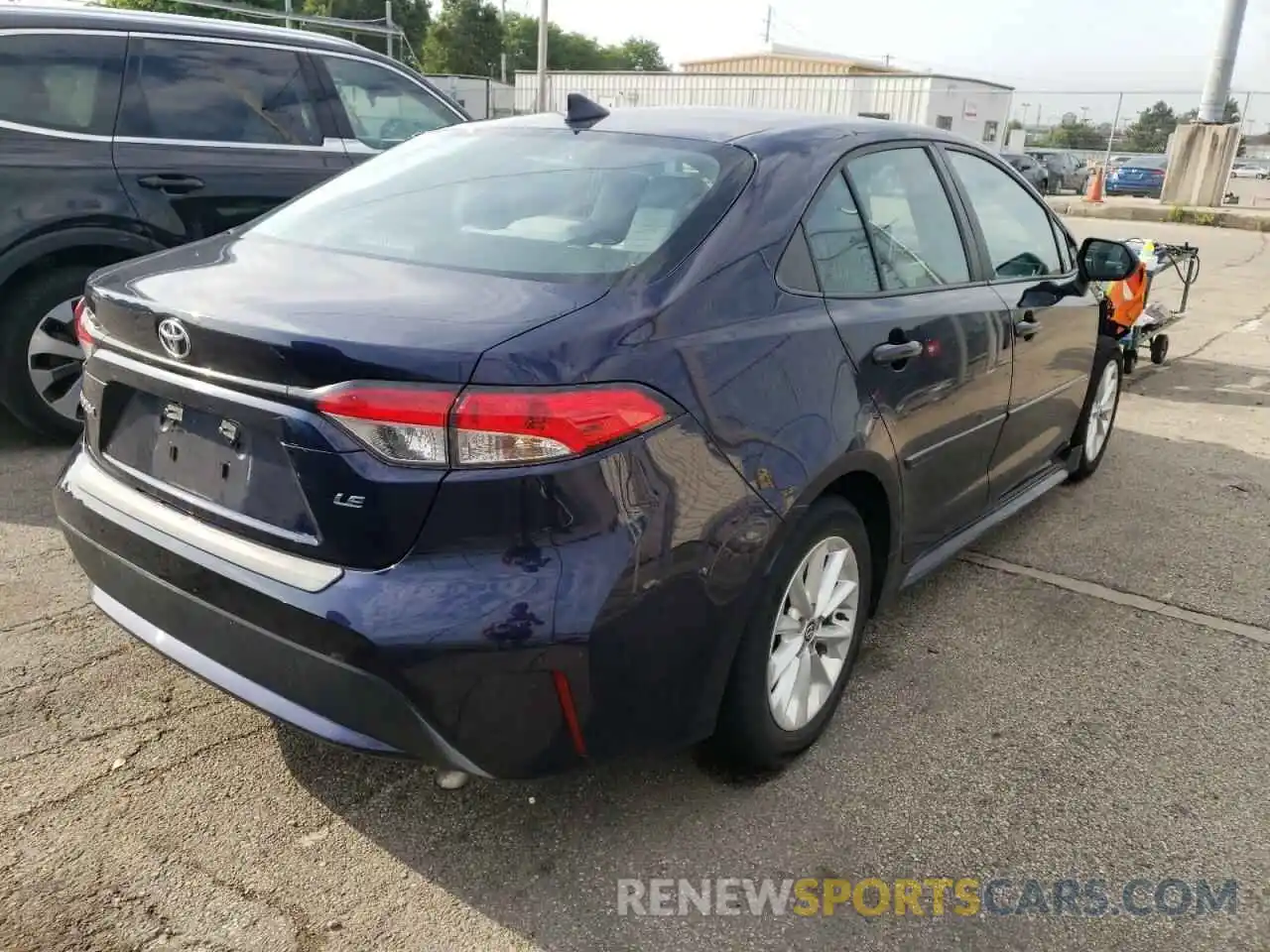 4 Photograph of a damaged car 5YFVPRAE2LP094277 TOYOTA COROLLA 2020