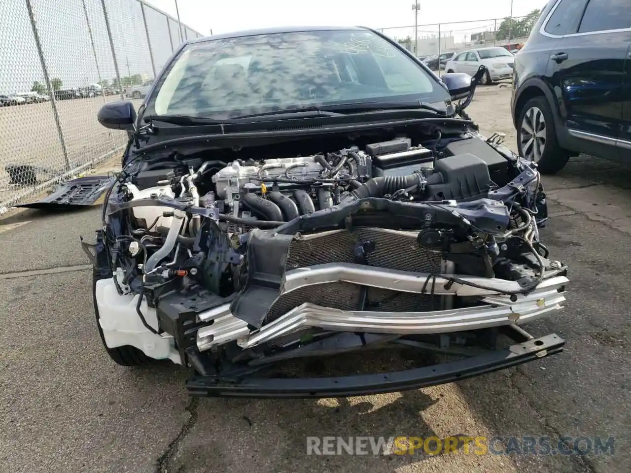 9 Photograph of a damaged car 5YFVPRAE2LP094277 TOYOTA COROLLA 2020