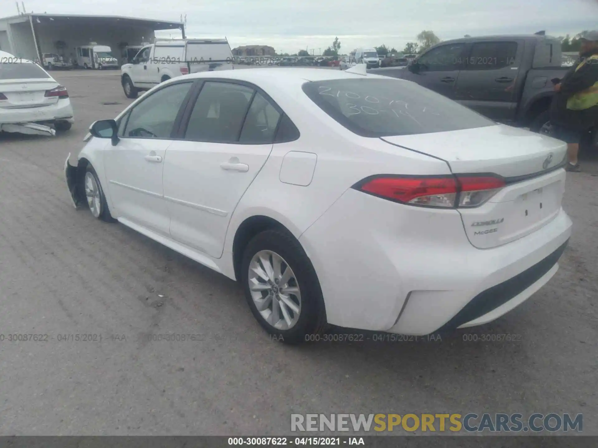 3 Photograph of a damaged car 5YFVPRAE4LP092160 TOYOTA COROLLA 2020