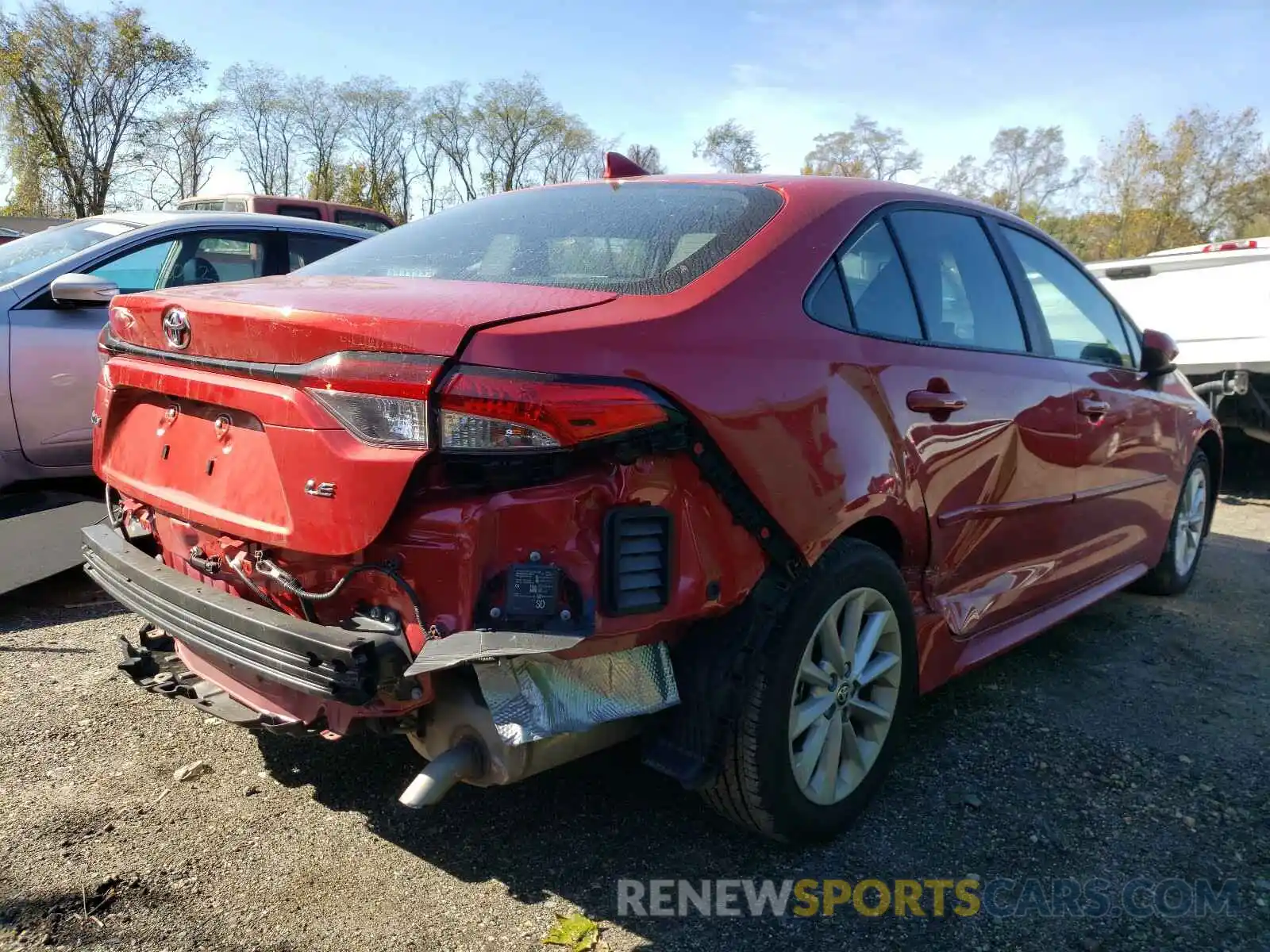 4 Photograph of a damaged car 5YFVPRAE5LP072659 TOYOTA COROLLA 2020