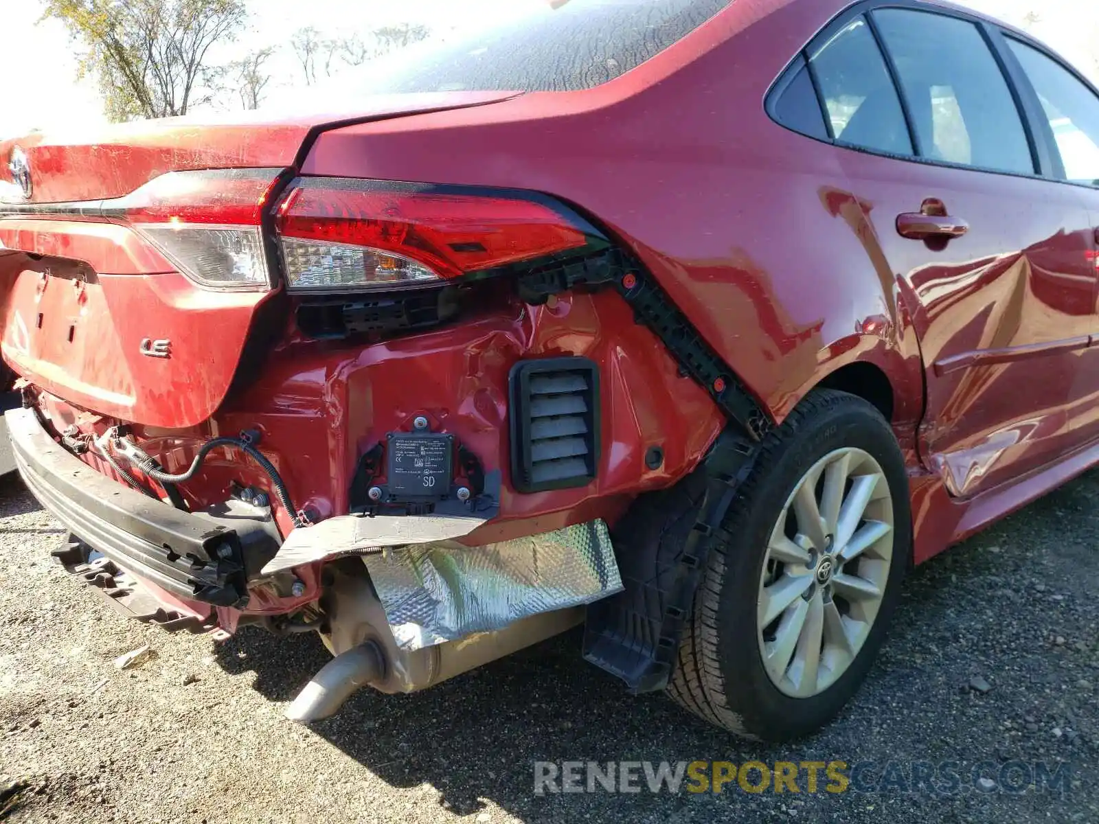 9 Photograph of a damaged car 5YFVPRAE5LP072659 TOYOTA COROLLA 2020