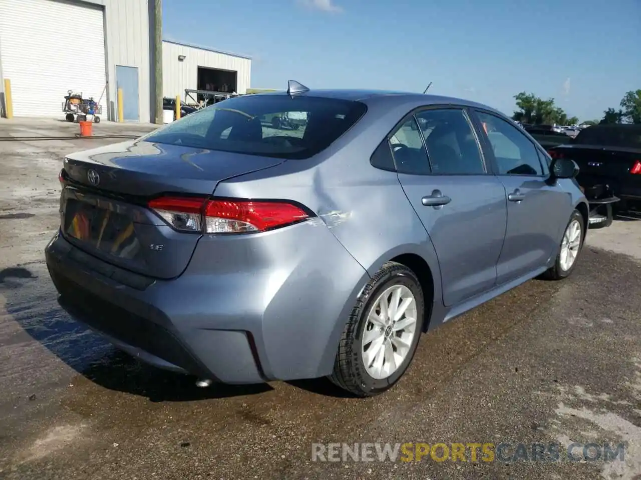 4 Photograph of a damaged car 5YFVPRAE5LP115297 TOYOTA COROLLA 2020