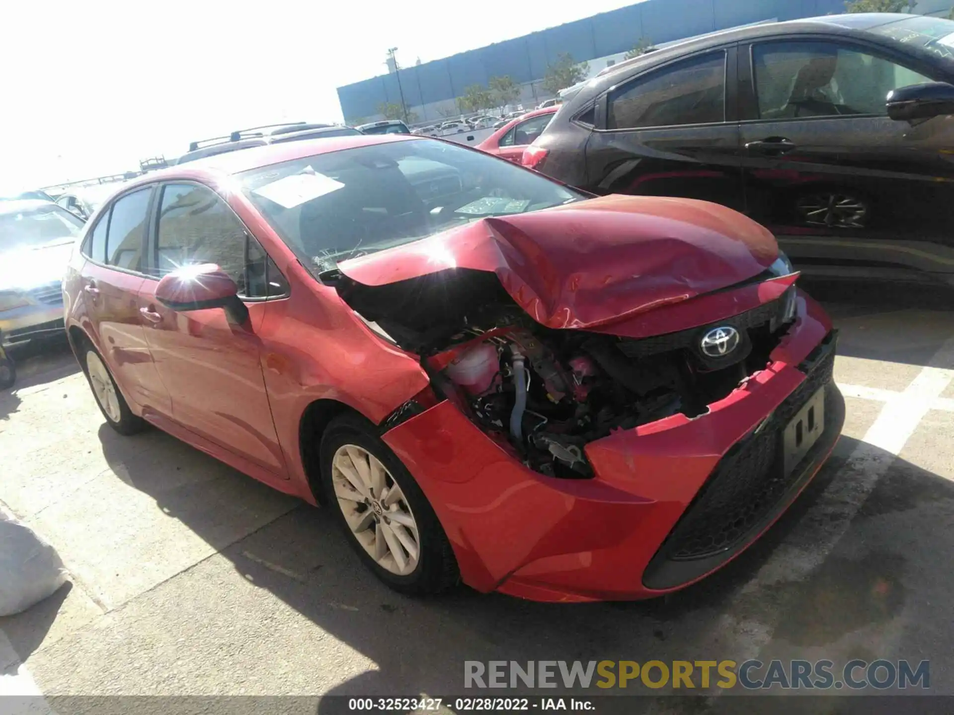 1 Photograph of a damaged car 5YFVPRAE5LP136103 TOYOTA COROLLA 2020