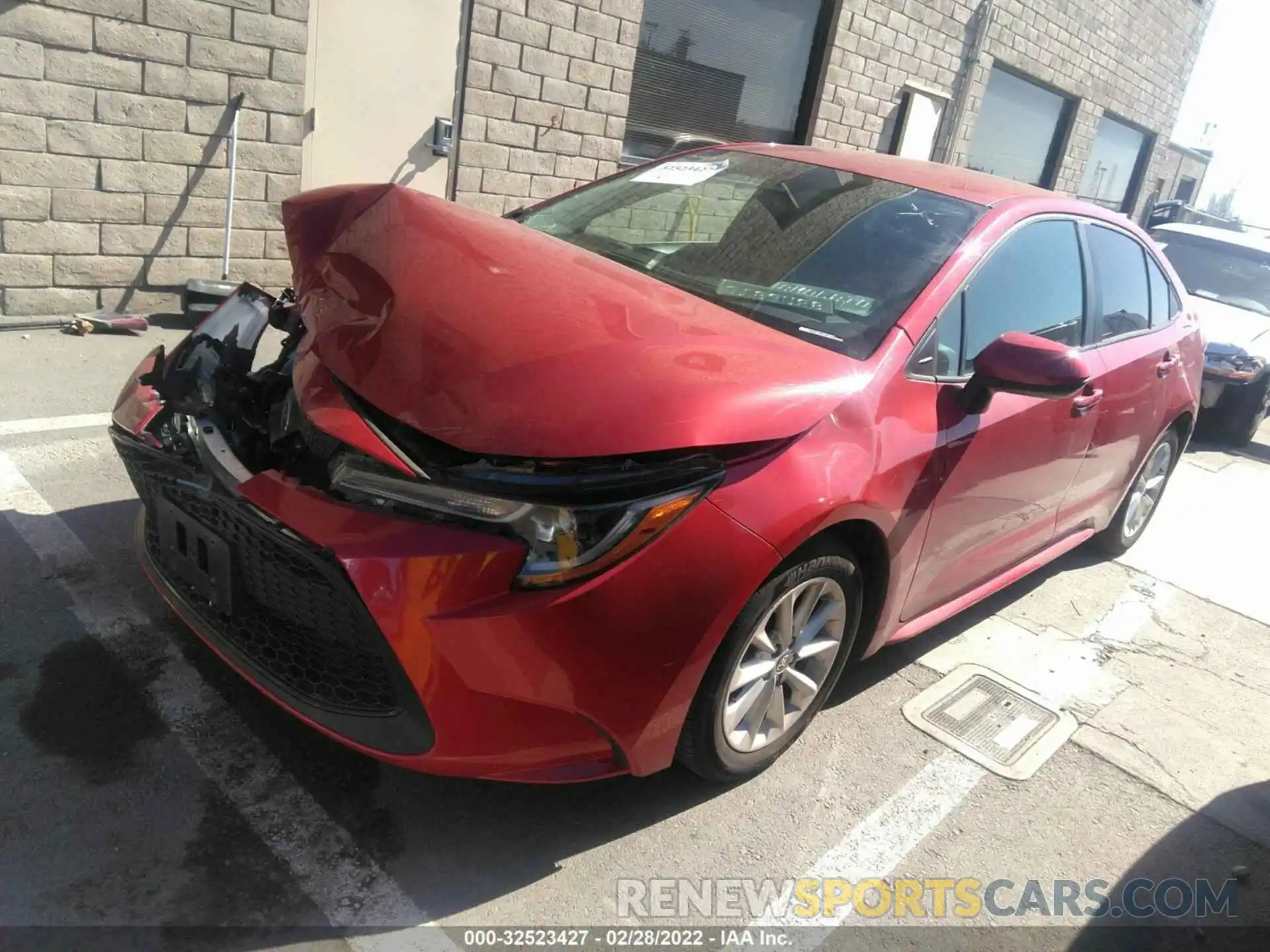 2 Photograph of a damaged car 5YFVPRAE5LP136103 TOYOTA COROLLA 2020