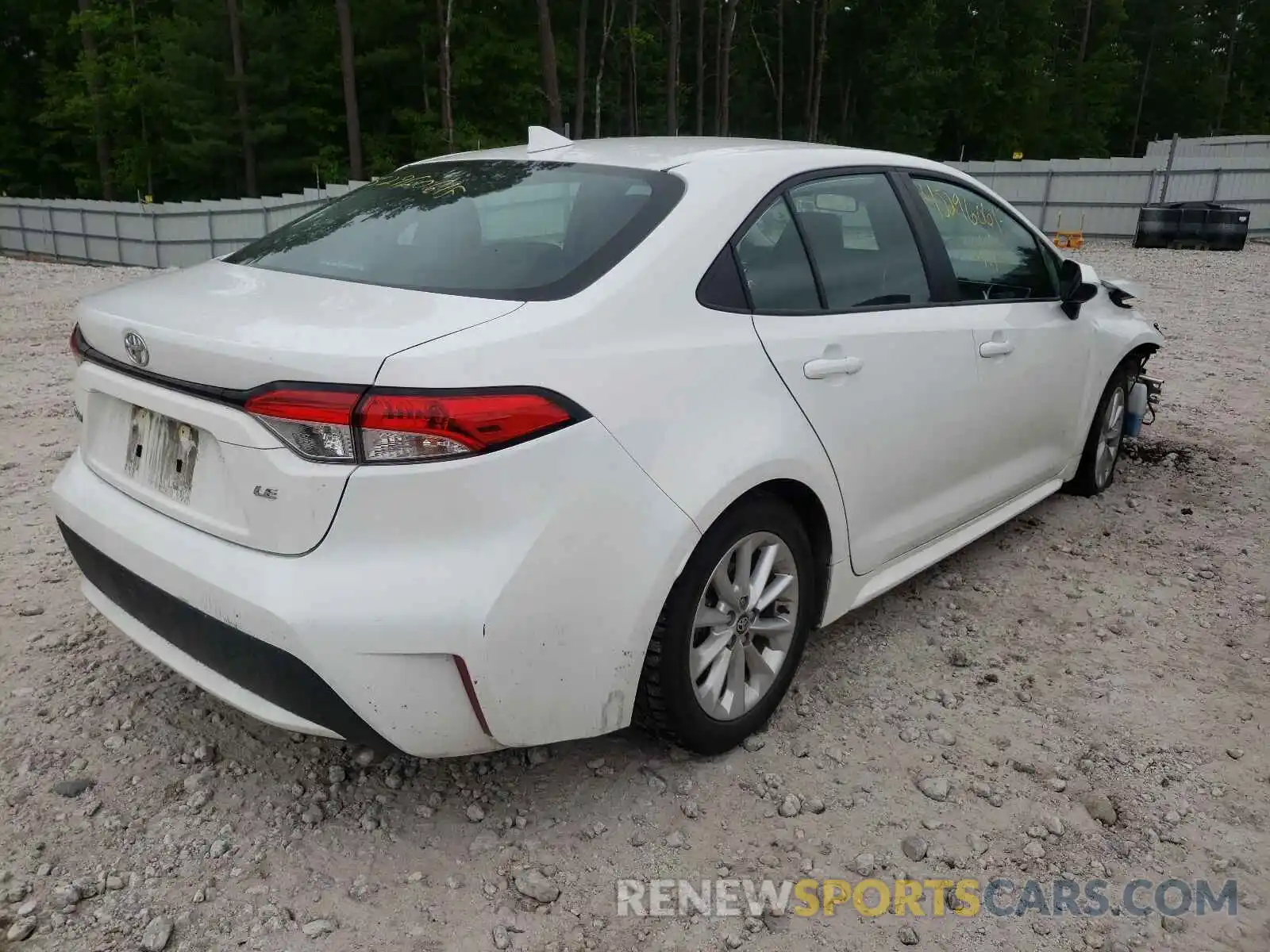 4 Photograph of a damaged car 5YFVPRAE6LP082309 TOYOTA COROLLA 2020