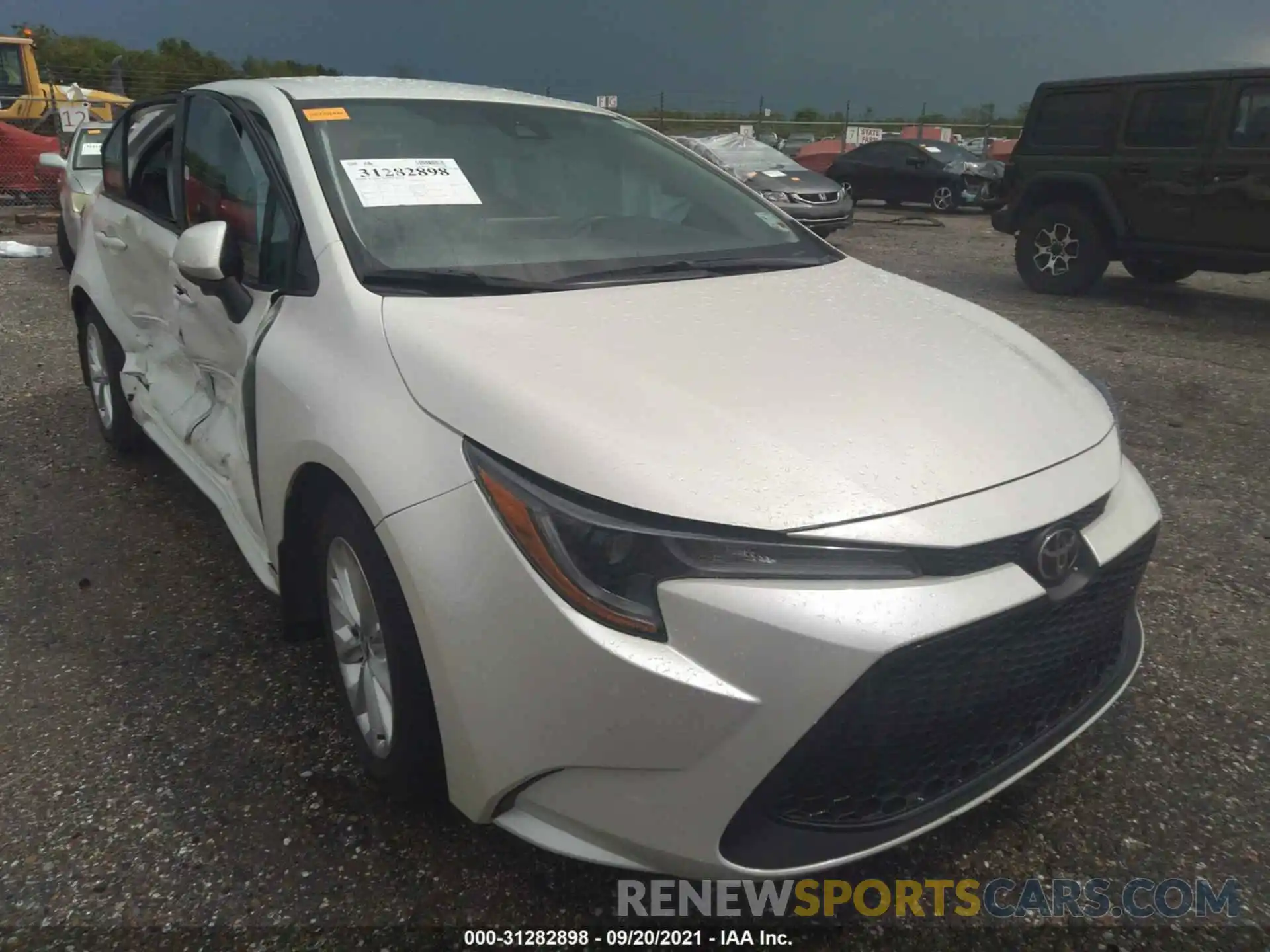 1 Photograph of a damaged car 5YFVPRAE6LP097554 TOYOTA COROLLA 2020