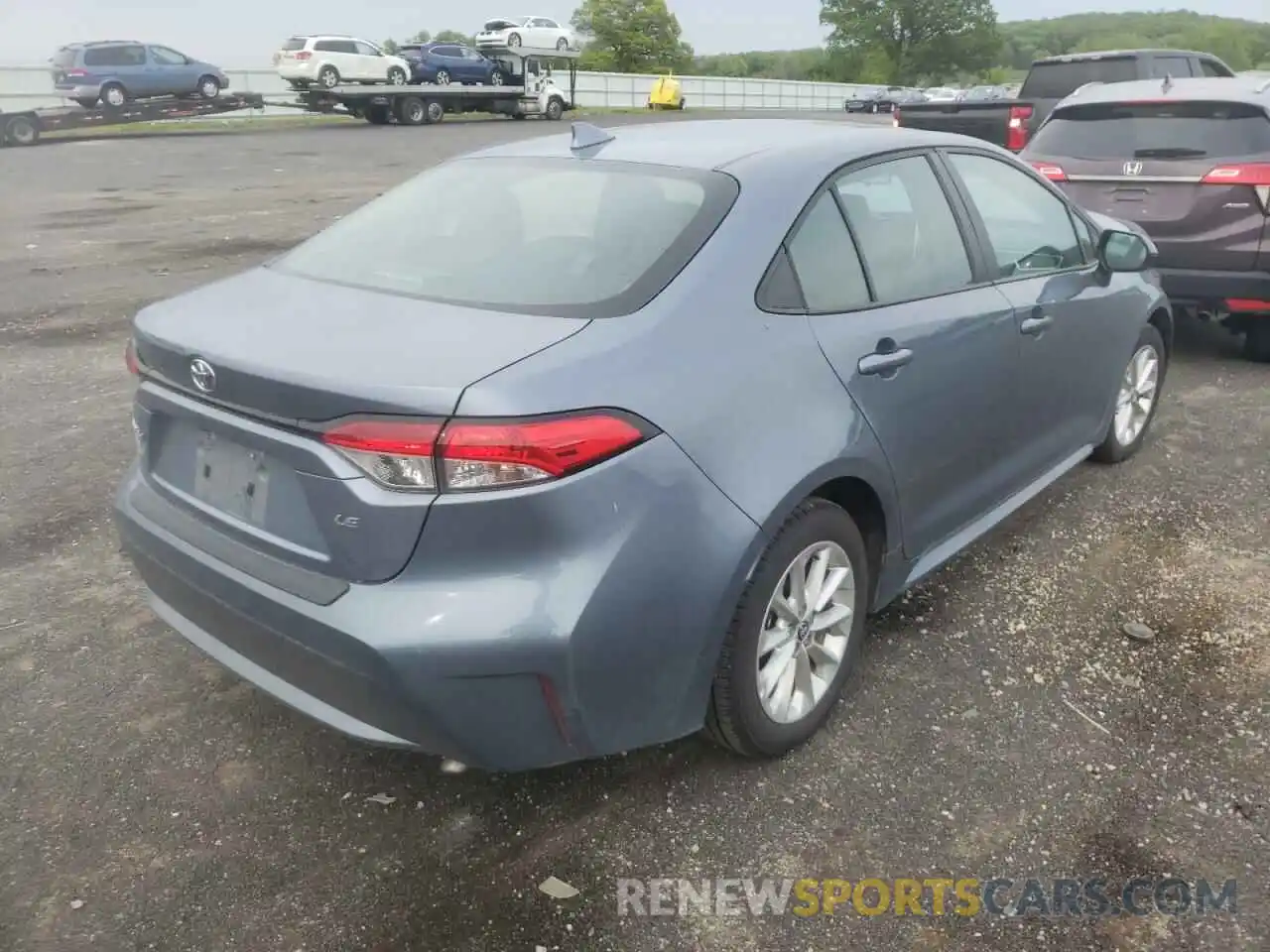 4 Photograph of a damaged car 5YFVPRAE6LP099207 TOYOTA COROLLA 2020