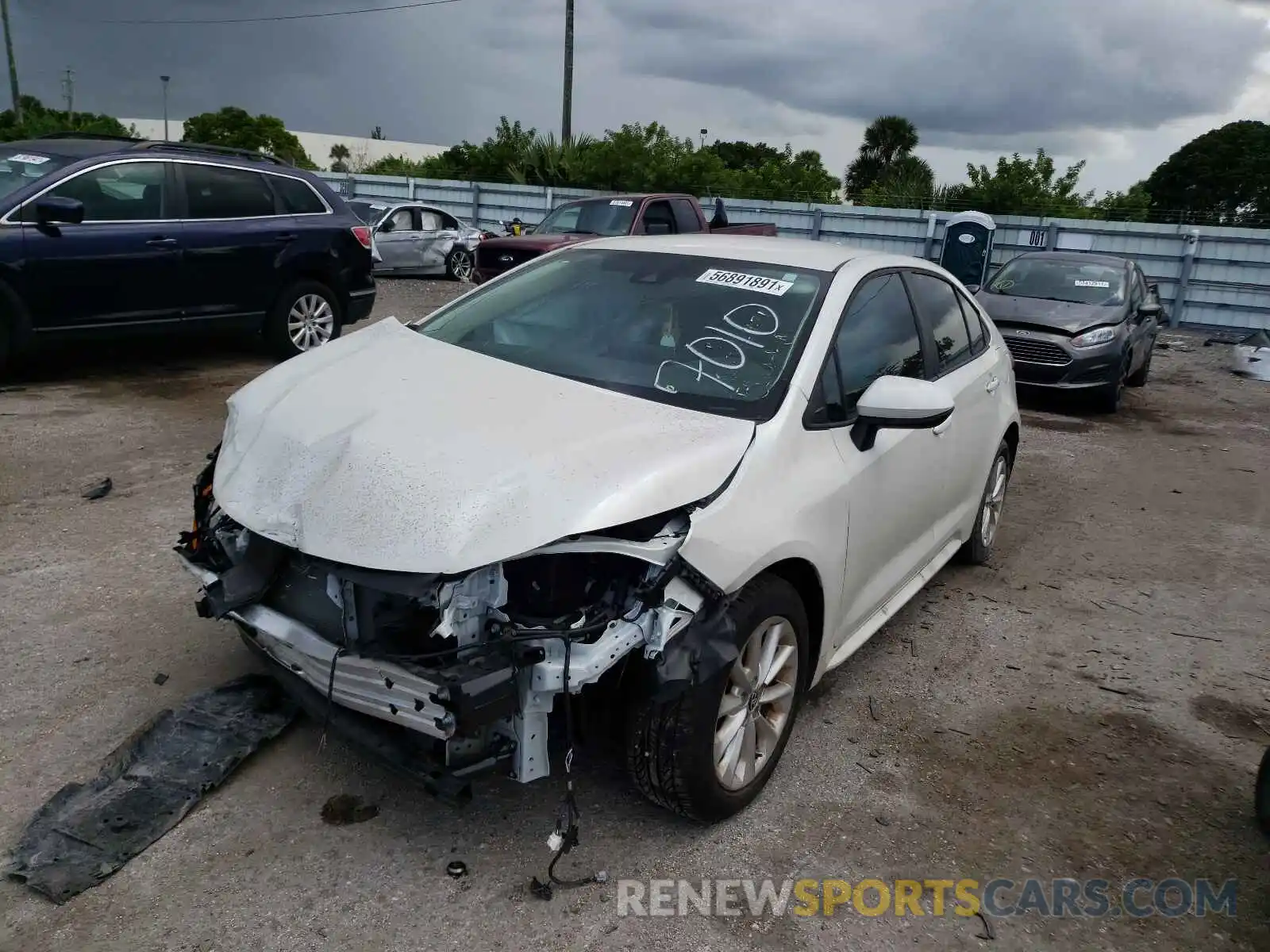 2 Photograph of a damaged car 5YFVPRAE7LP107010 TOYOTA COROLLA 2020