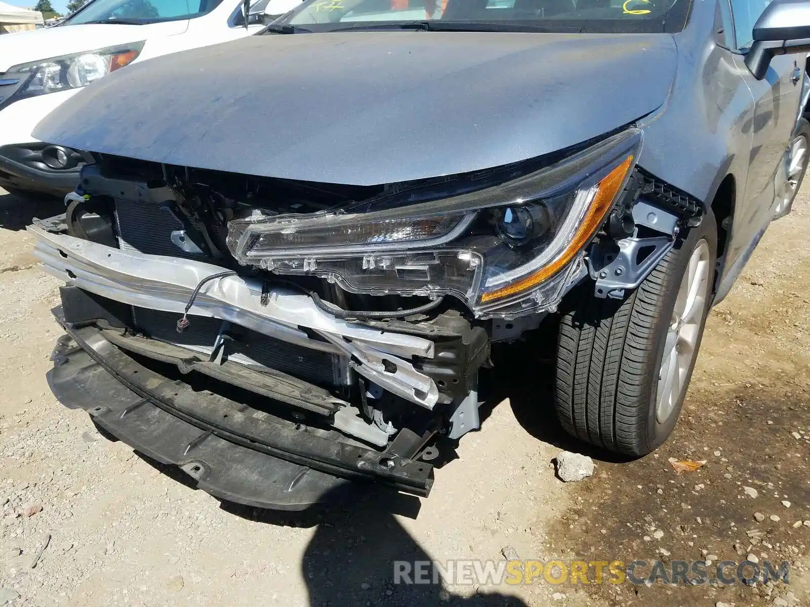 9 Photograph of a damaged car 5YFVPRAE7LP111963 TOYOTA COROLLA 2020