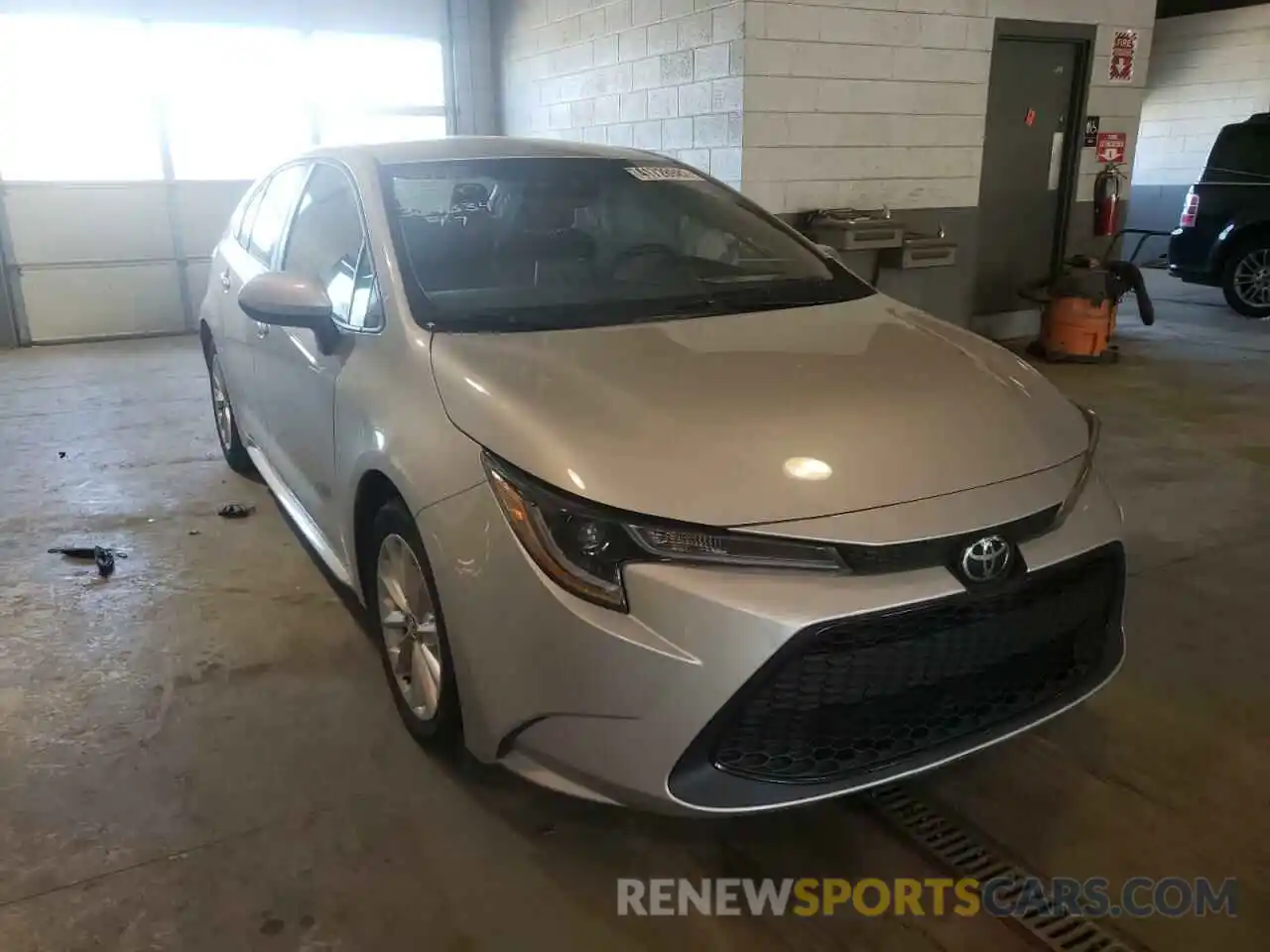 1 Photograph of a damaged car 5YFVPRAE7LP124373 TOYOTA COROLLA 2020