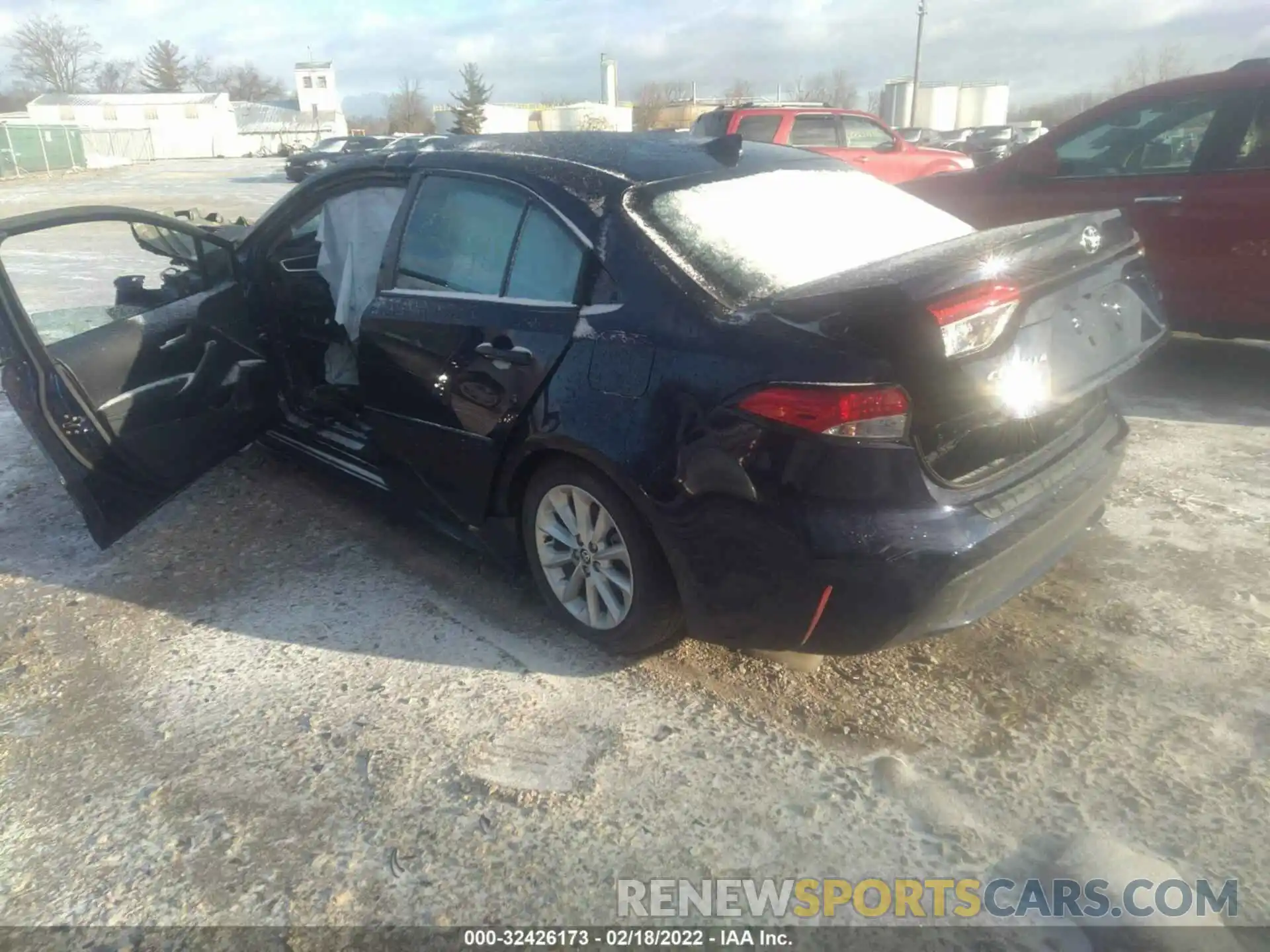 3 Photograph of a damaged car 5YFVPRAEXLP104313 TOYOTA COROLLA 2020