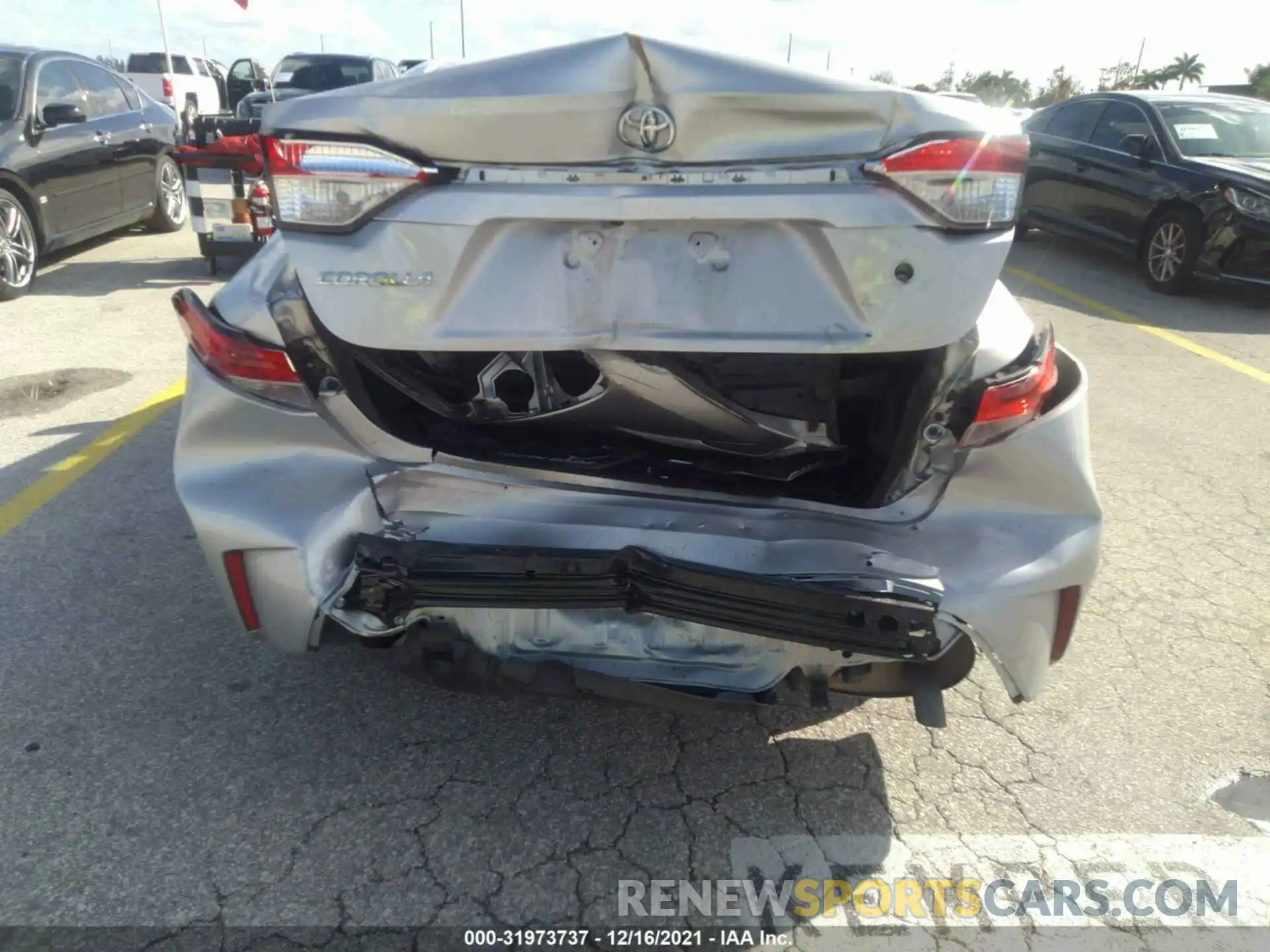 6 Photograph of a damaged car JTDDPRAE1LJ065904 TOYOTA COROLLA 2020