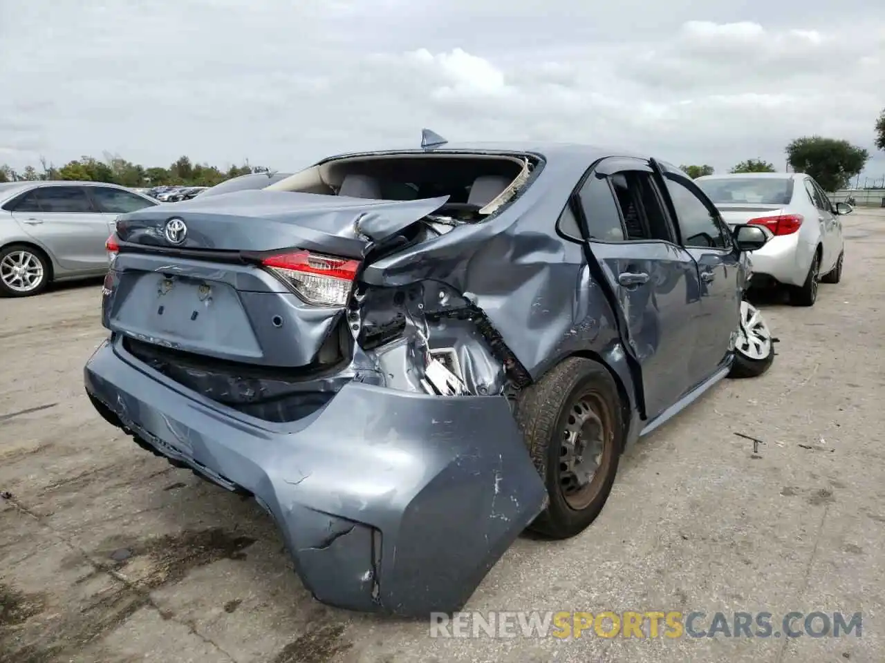 4 Photograph of a damaged car JTDDPRAE4LJ036882 TOYOTA COROLLA 2020