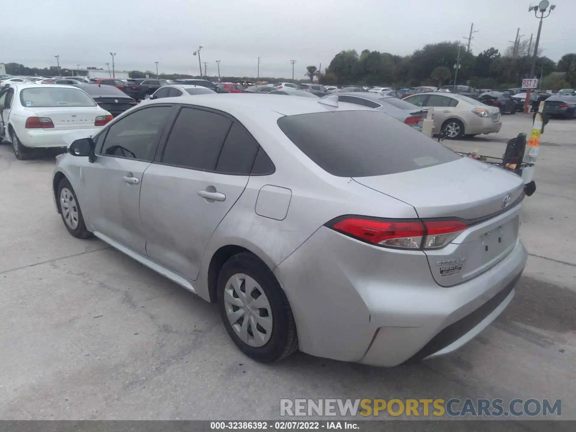 3 Photograph of a damaged car JTDDPRAE4LJ069414 TOYOTA COROLLA 2020