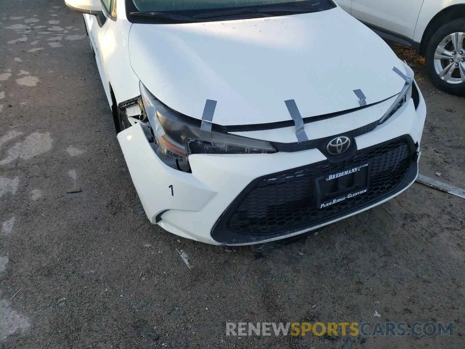 9 Photograph of a damaged car JTDDPRAE5LJ008119 TOYOTA COROLLA 2020