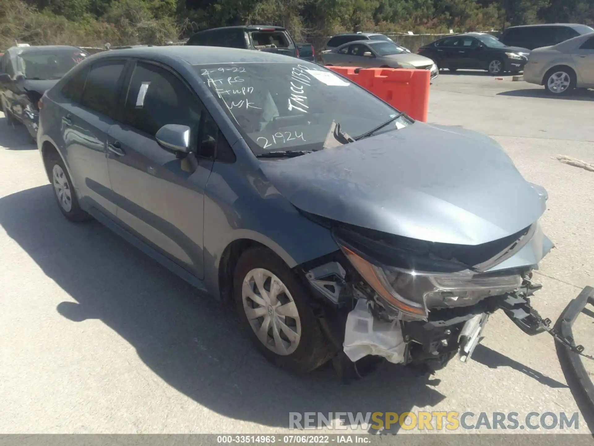 1 Photograph of a damaged car JTDDPRAE5LJ113713 TOYOTA COROLLA 2020