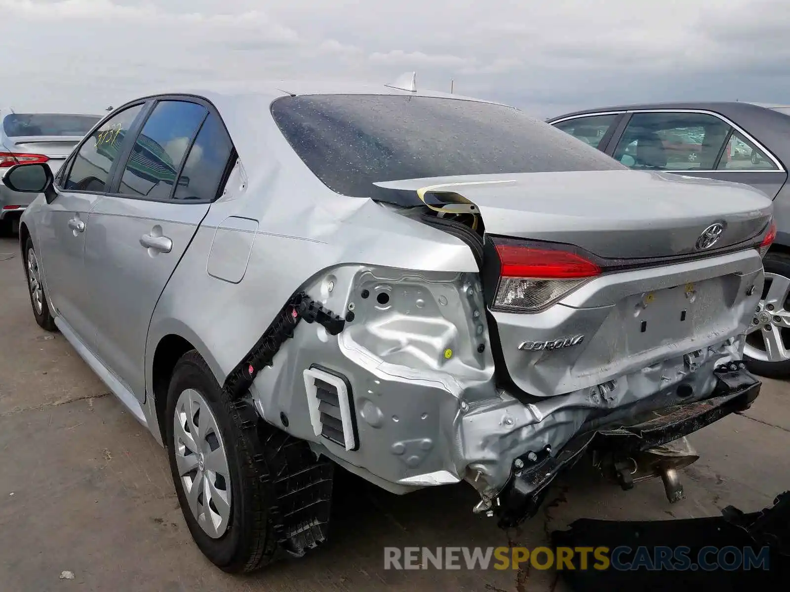 3 Photograph of a damaged car JTDDPRAE8LJ016005 TOYOTA COROLLA 2020