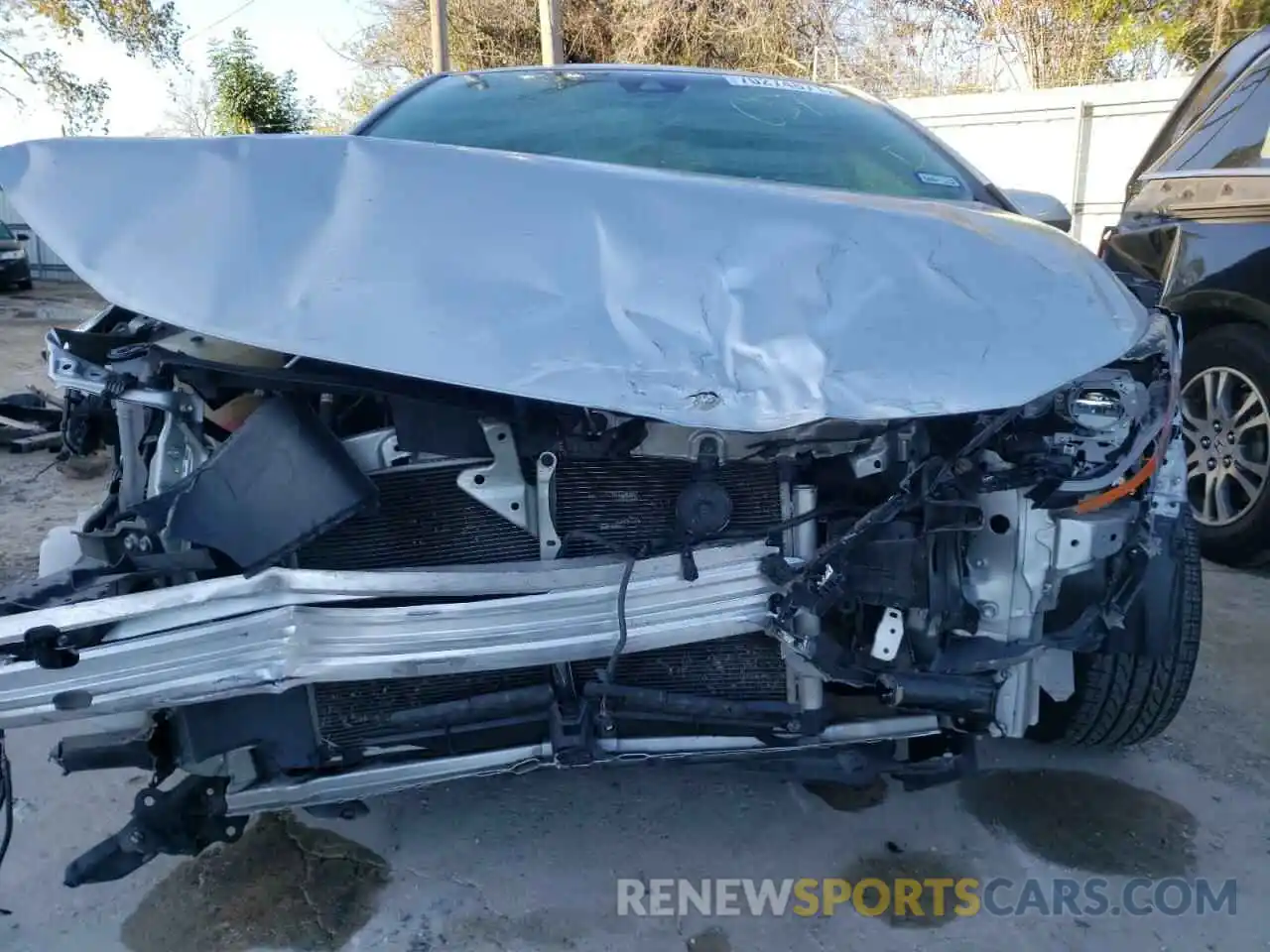 9 Photograph of a damaged car JTDDPRAE8LJ057864 TOYOTA COROLLA 2020