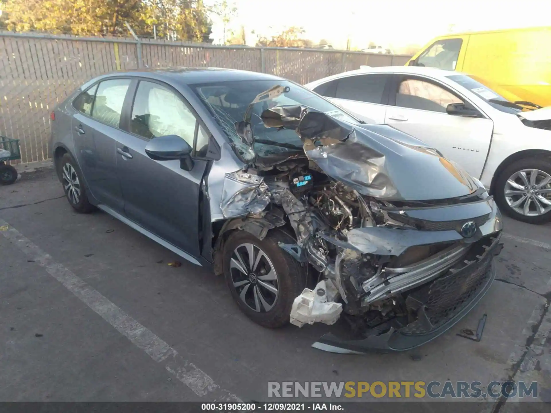 1 Photograph of a damaged car JTDEBRBE0LJ002438 TOYOTA COROLLA 2020