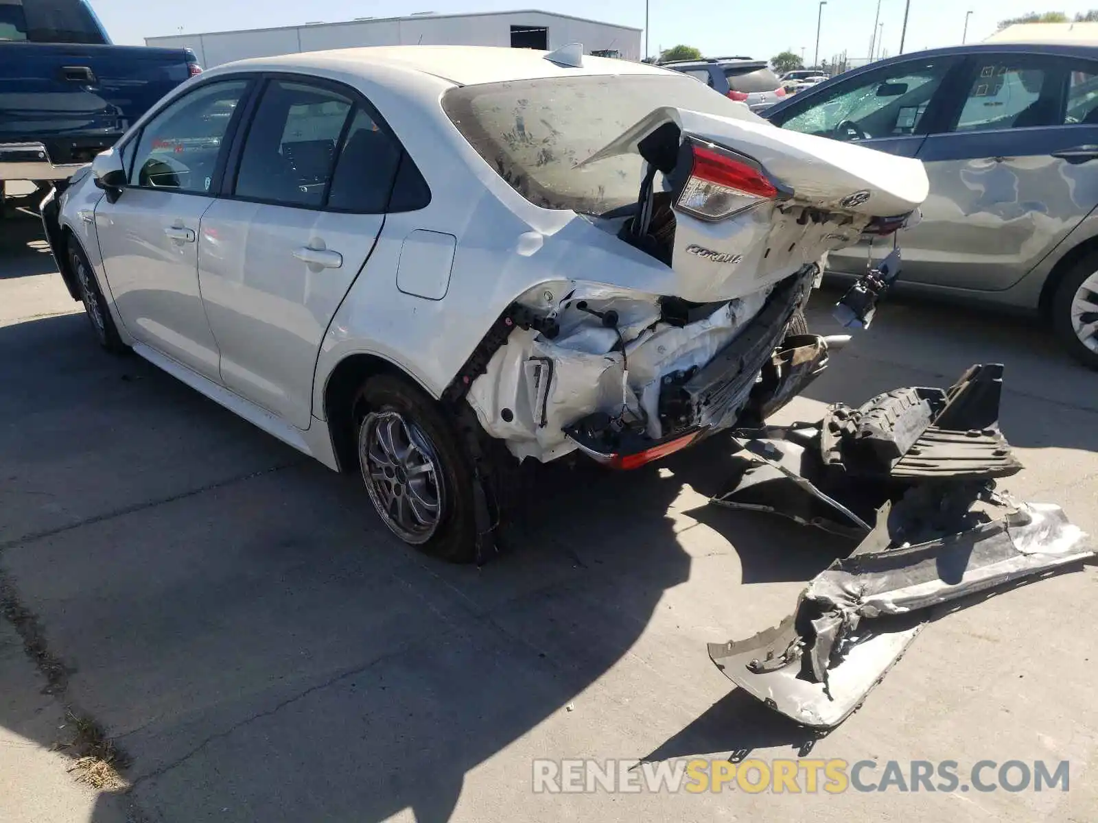 3 Photograph of a damaged car JTDEBRBE0LJ002858 TOYOTA COROLLA 2020