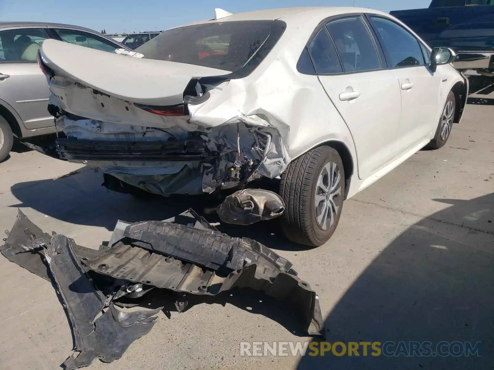 4 Photograph of a damaged car JTDEBRBE0LJ002858 TOYOTA COROLLA 2020