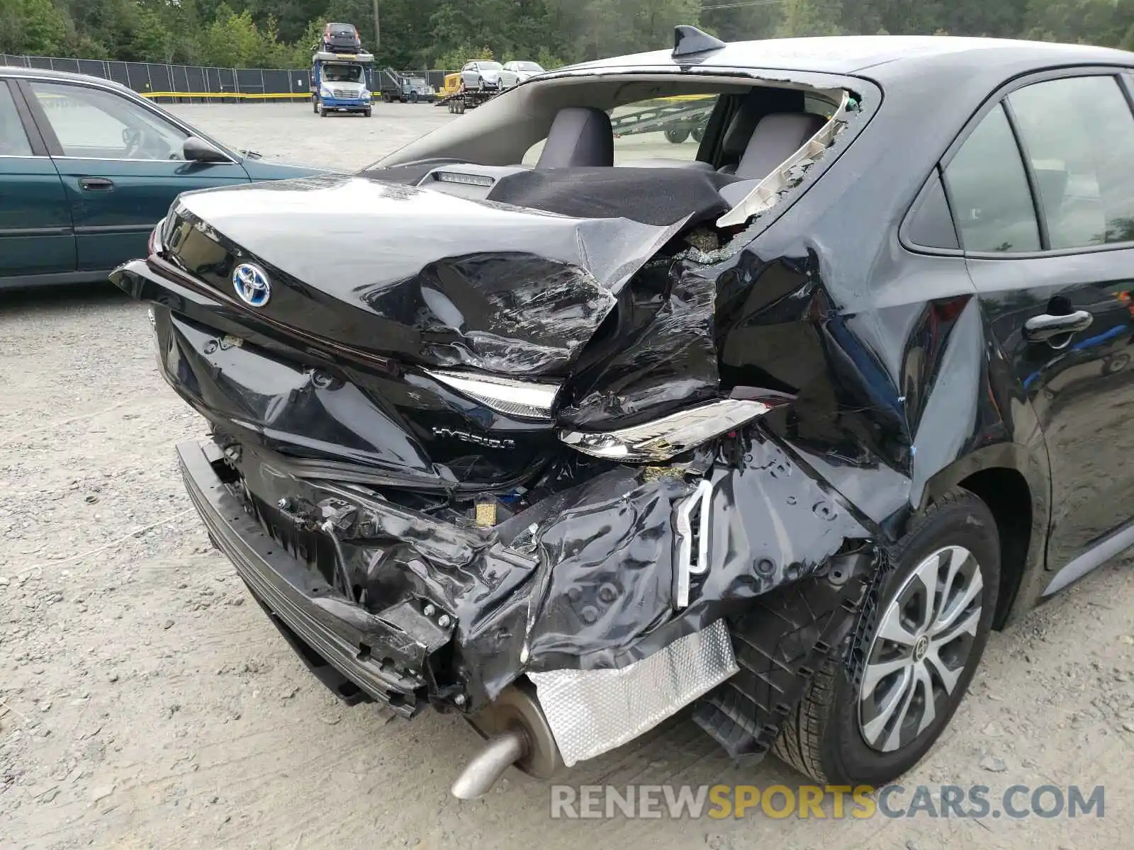 9 Photograph of a damaged car JTDEBRBE0LJ004478 TOYOTA COROLLA 2020