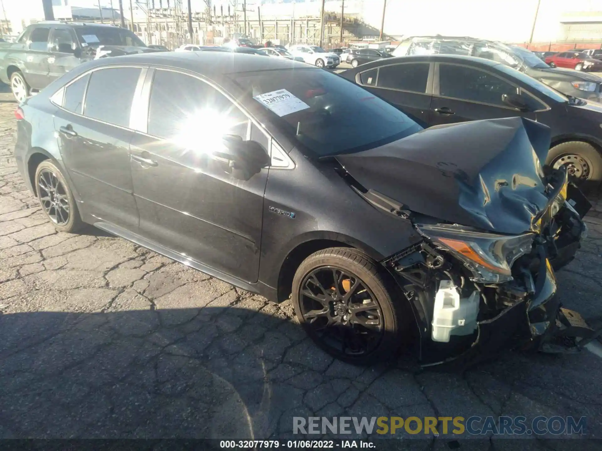 1 Photograph of a damaged car JTDEBRBE0LJ005937 TOYOTA COROLLA 2020