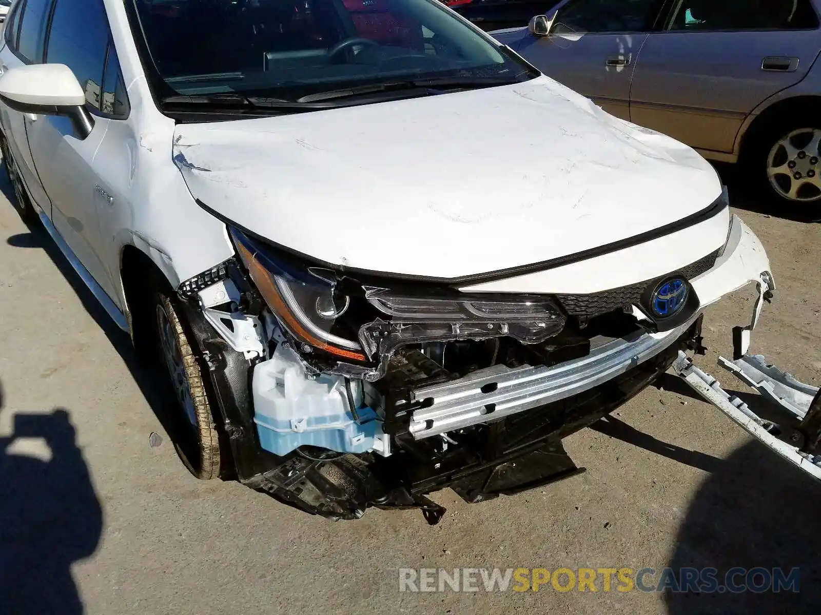 9 Photograph of a damaged car JTDEBRBE0LJ007588 TOYOTA COROLLA 2020