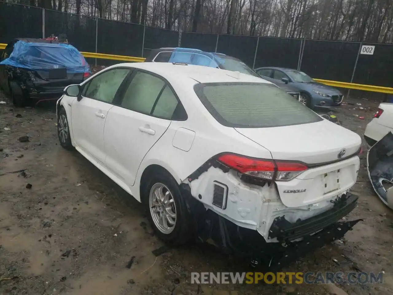 3 Photograph of a damaged car JTDEBRBE0LJ011995 TOYOTA COROLLA 2020