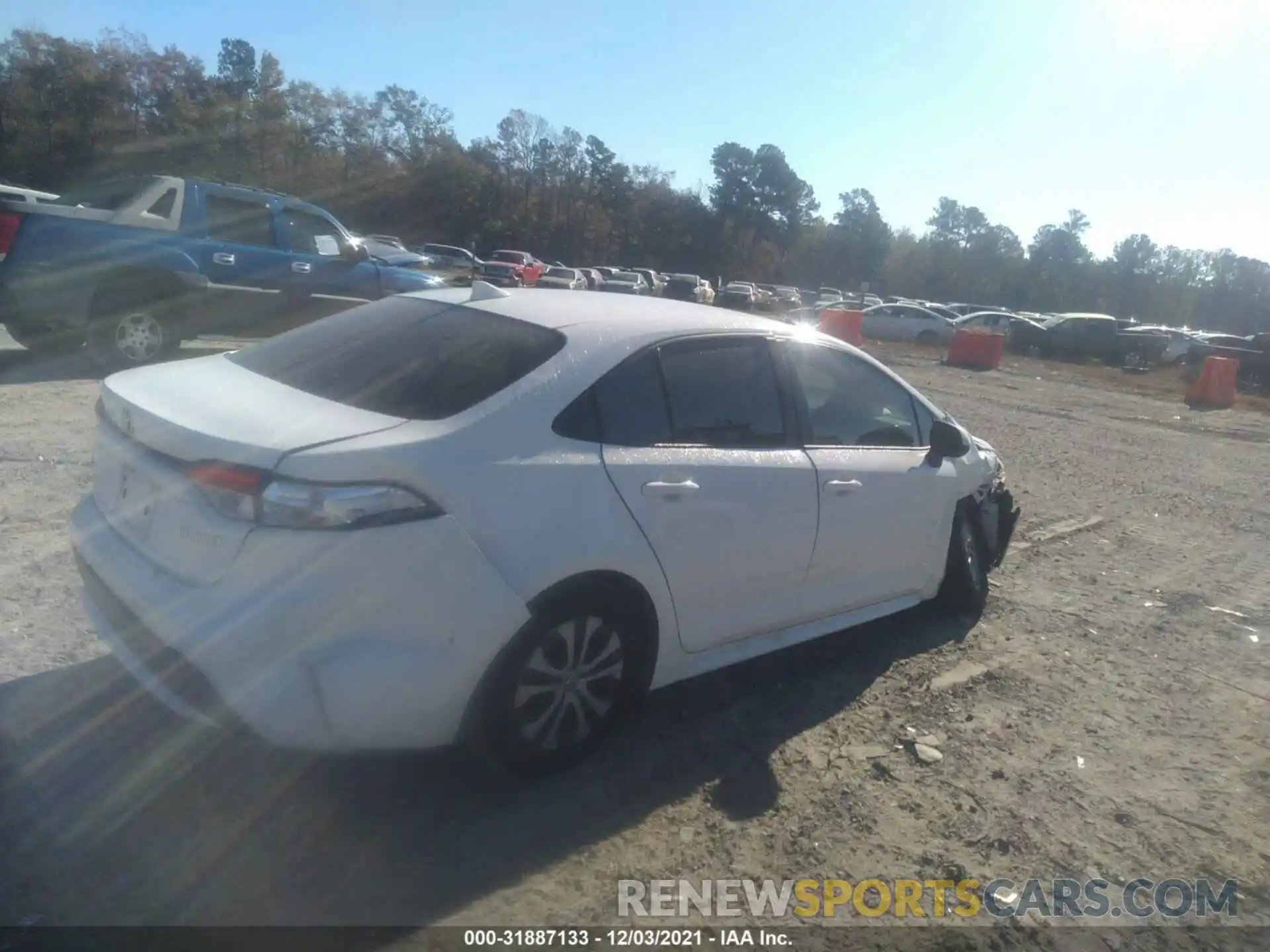 4 Photograph of a damaged car JTDEBRBE0LJ012158 TOYOTA COROLLA 2020