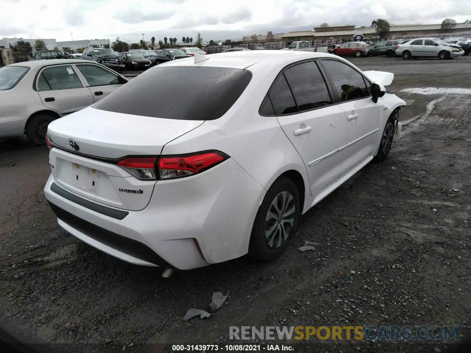 4 Photograph of a damaged car JTDEBRBE0LJ013407 TOYOTA COROLLA 2020