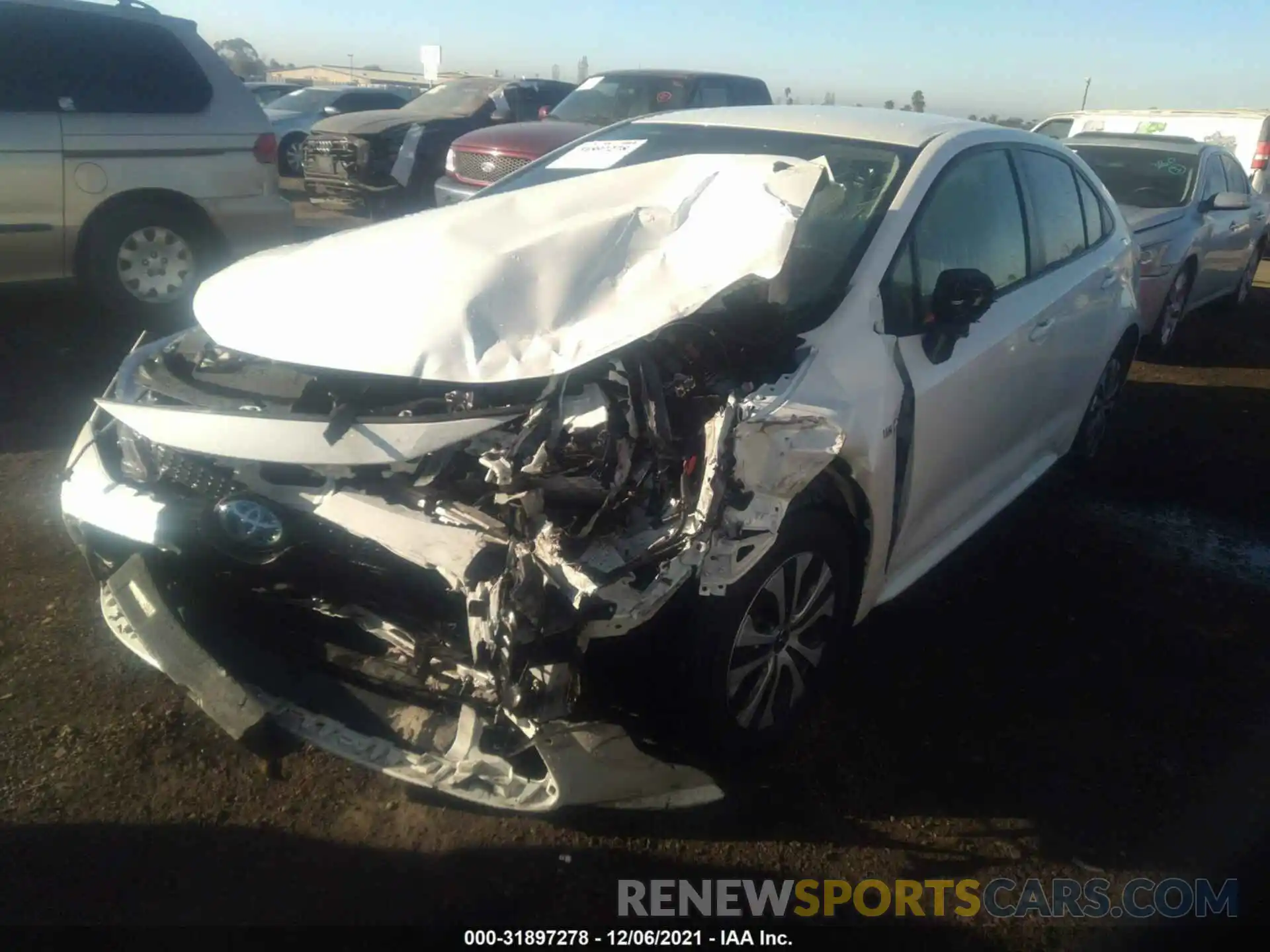 2 Photograph of a damaged car JTDEBRBE0LJ014735 TOYOTA COROLLA 2020