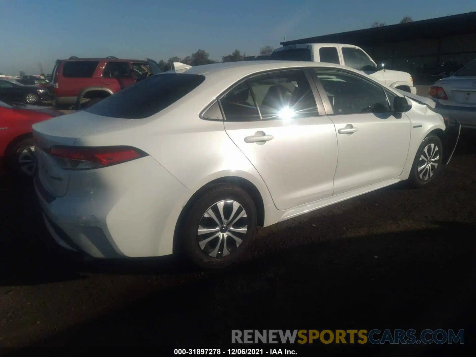 4 Photograph of a damaged car JTDEBRBE0LJ014735 TOYOTA COROLLA 2020