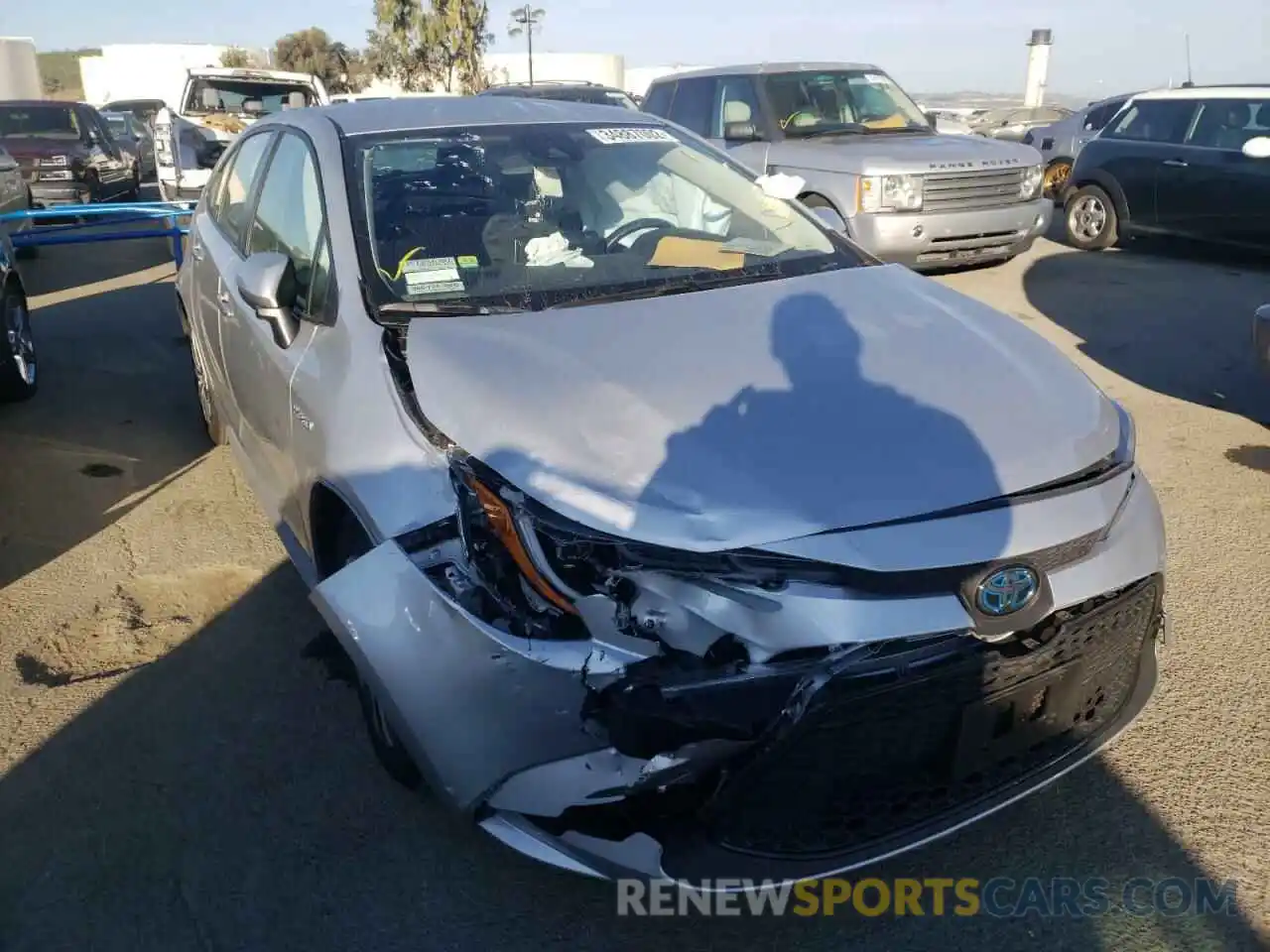 1 Photograph of a damaged car JTDEBRBE0LJ015383 TOYOTA COROLLA 2020