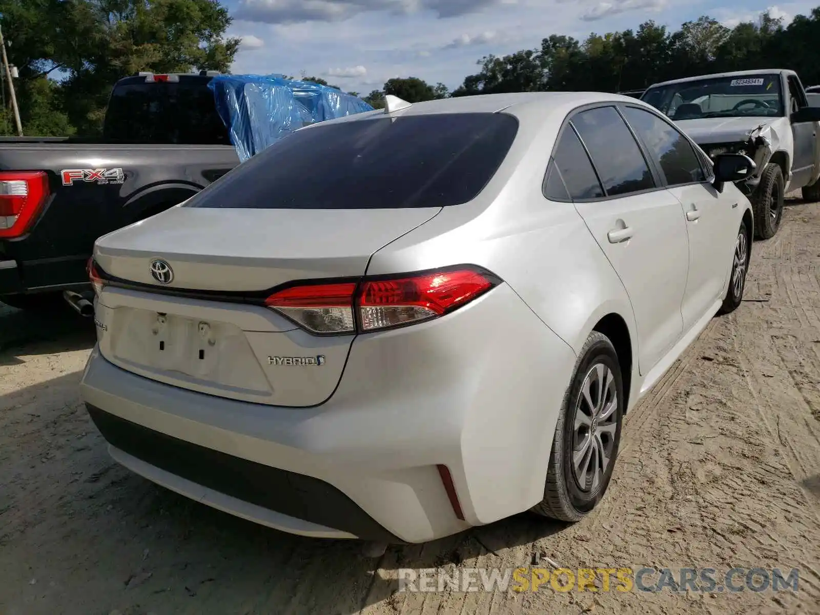 4 Photograph of a damaged car JTDEBRBE0LJ015769 TOYOTA COROLLA 2020