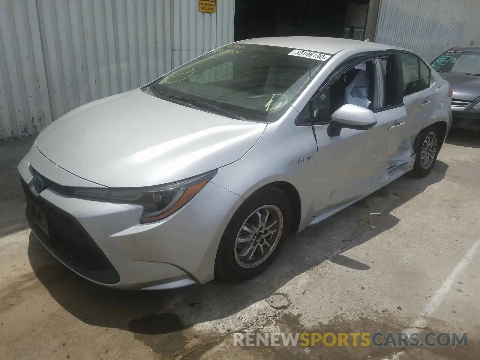 2 Photograph of a damaged car JTDEBRBE0LJ016873 TOYOTA COROLLA 2020