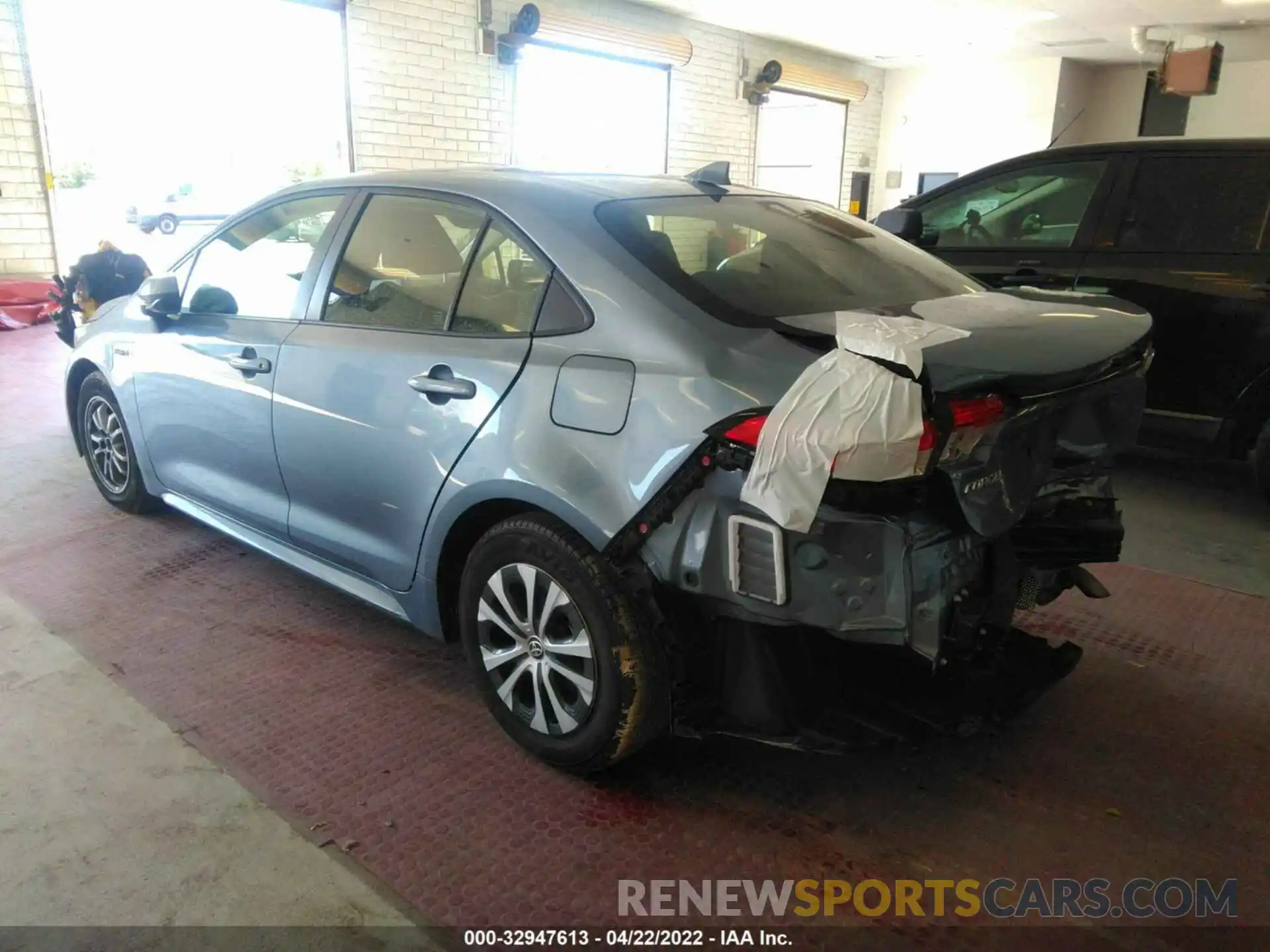 3 Photograph of a damaged car JTDEBRBE0LJ017330 TOYOTA COROLLA 2020