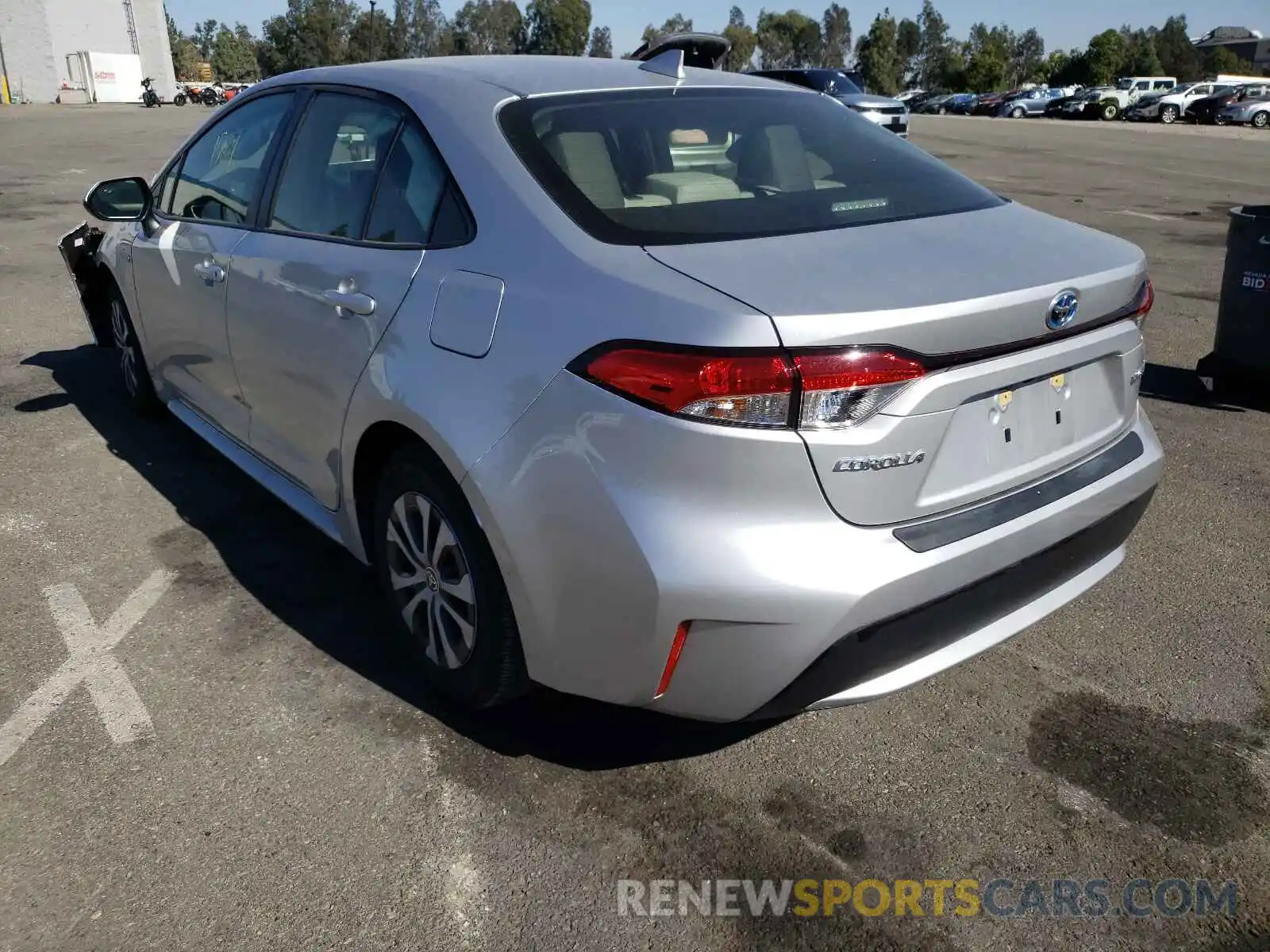 3 Photograph of a damaged car JTDEBRBE0LJ018008 TOYOTA COROLLA 2020