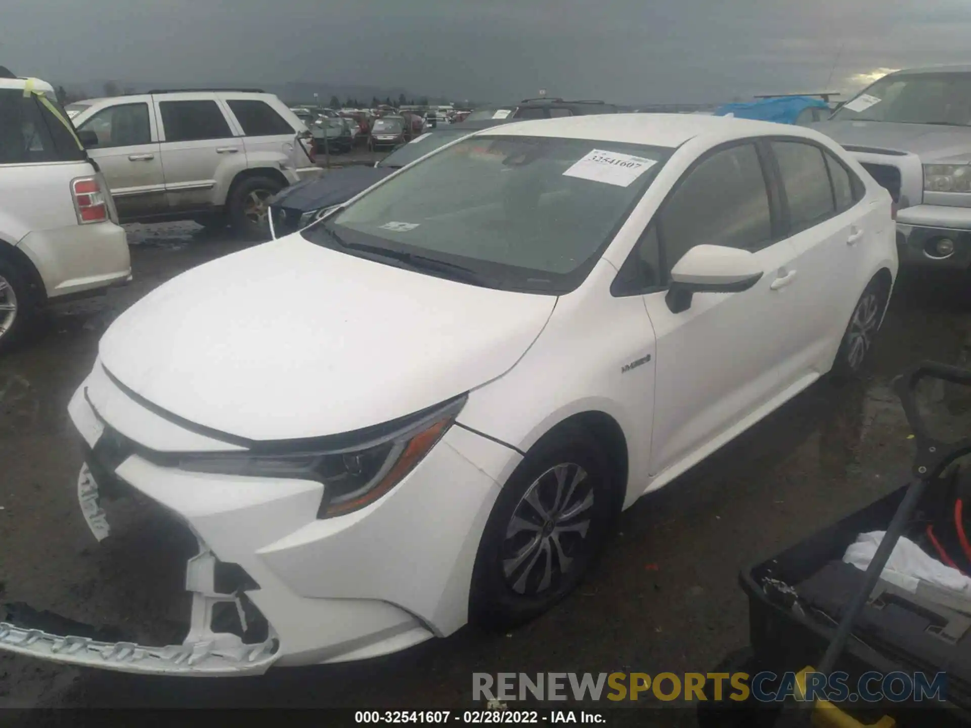 2 Photograph of a damaged car JTDEBRBE0LJ018106 TOYOTA COROLLA 2020