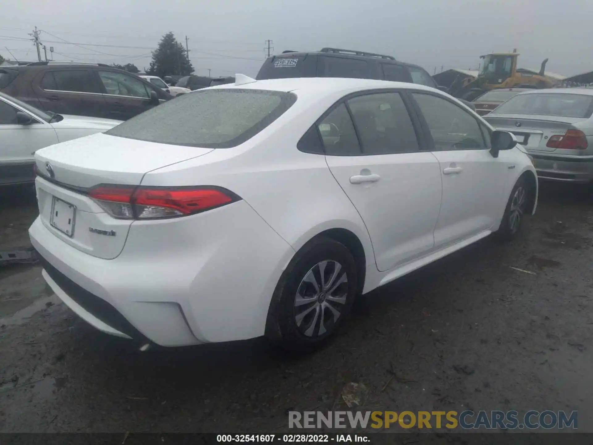 4 Photograph of a damaged car JTDEBRBE0LJ018106 TOYOTA COROLLA 2020