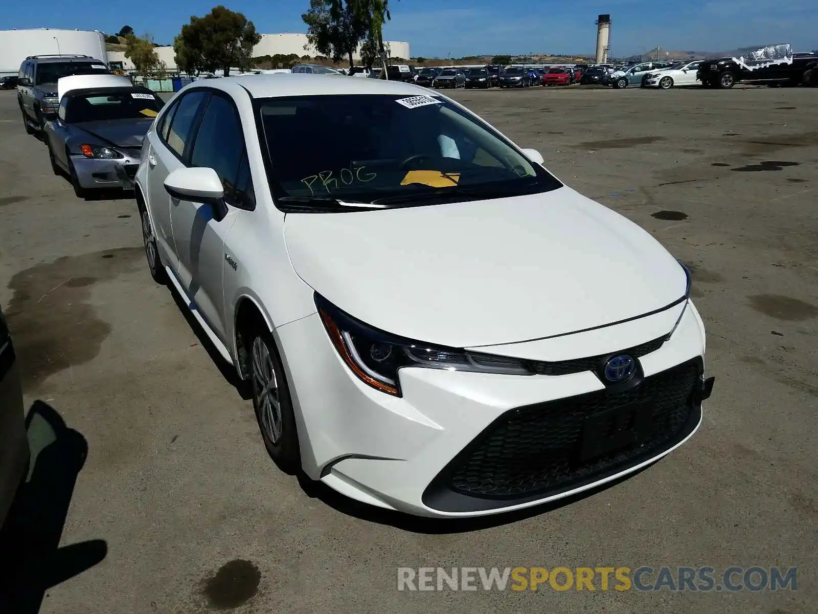 1 Photograph of a damaged car JTDEBRBE0LJ018395 TOYOTA COROLLA 2020