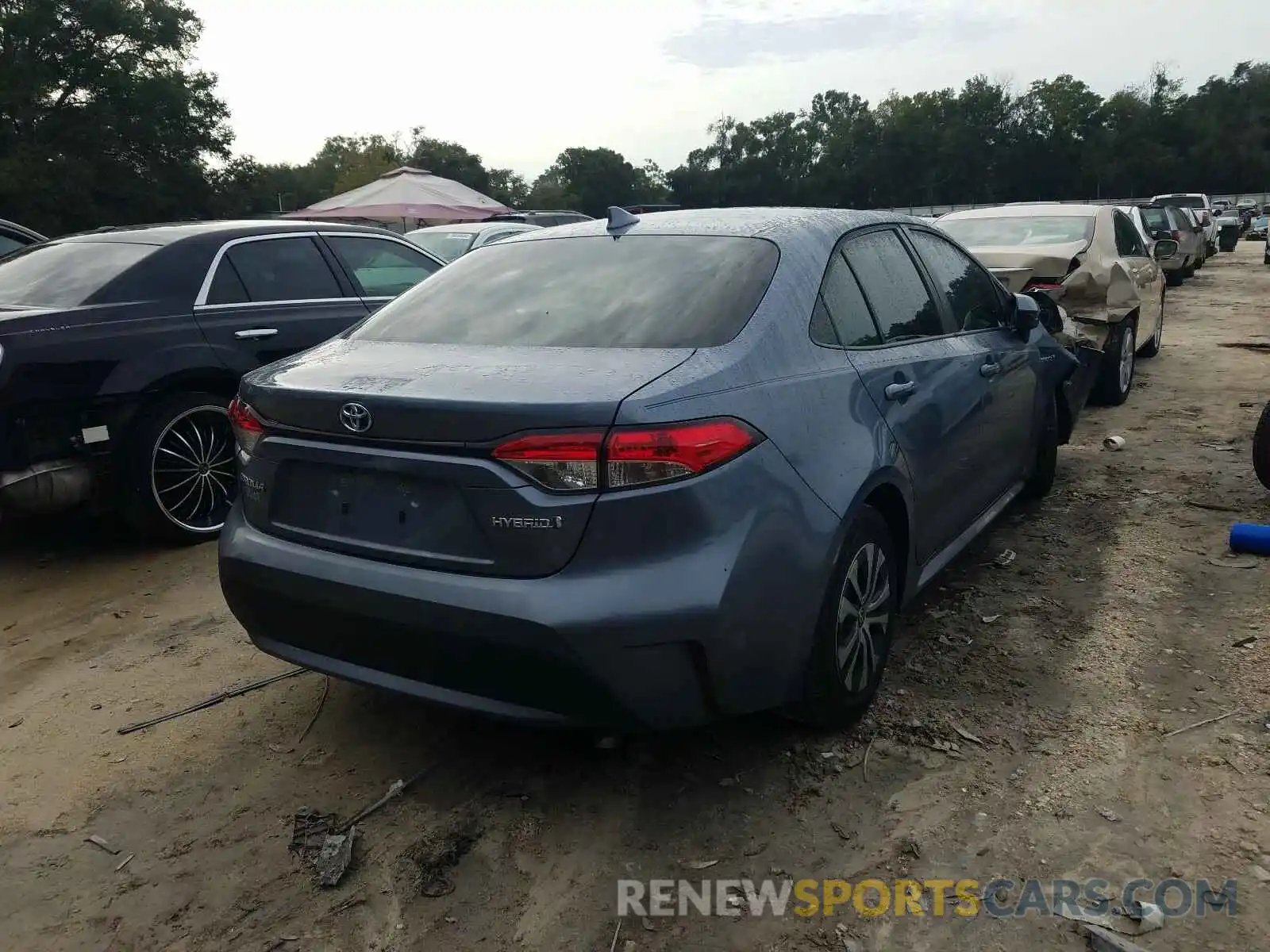 4 Photograph of a damaged car JTDEBRBE0LJ018929 TOYOTA COROLLA 2020