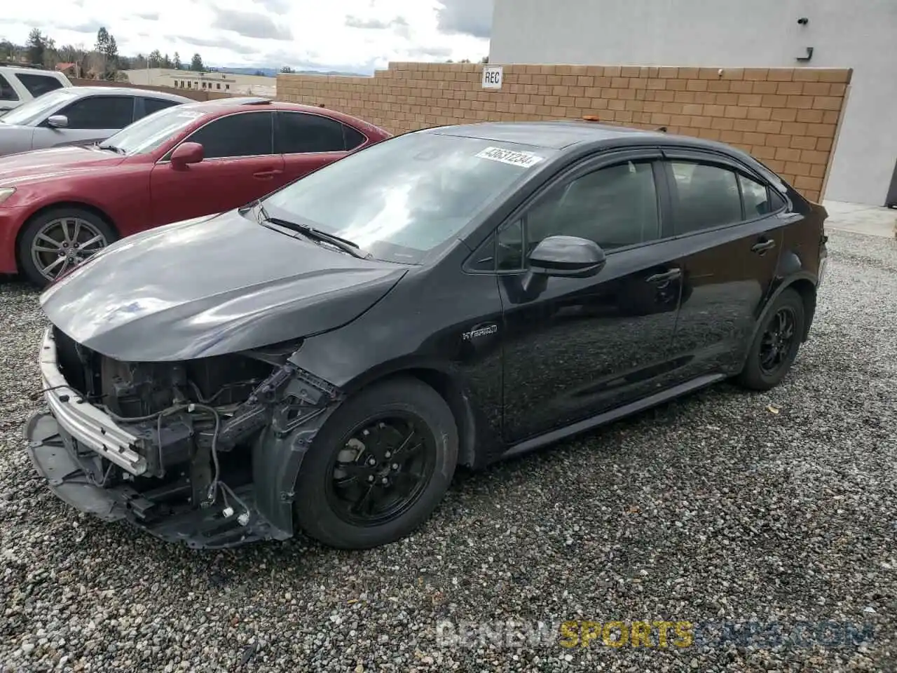 1 Photograph of a damaged car JTDEBRBE0LJ019224 TOYOTA COROLLA 2020