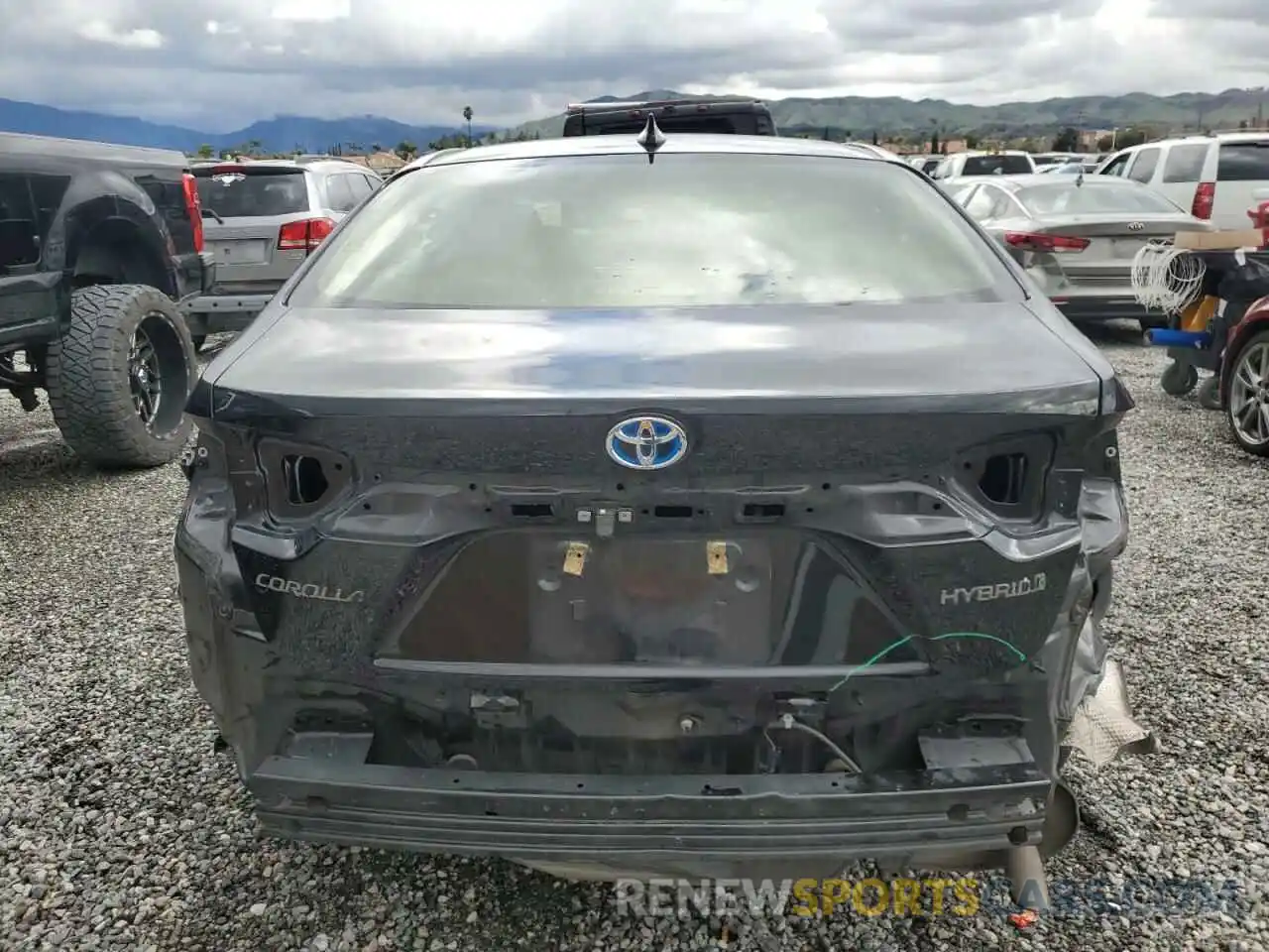 6 Photograph of a damaged car JTDEBRBE0LJ019224 TOYOTA COROLLA 2020