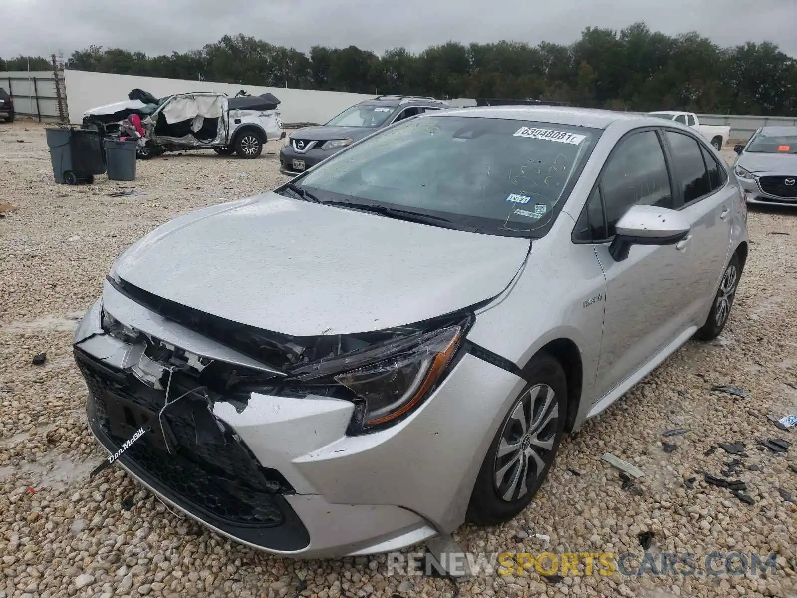 2 Photograph of a damaged car JTDEBRBE0LJ021037 TOYOTA COROLLA 2020